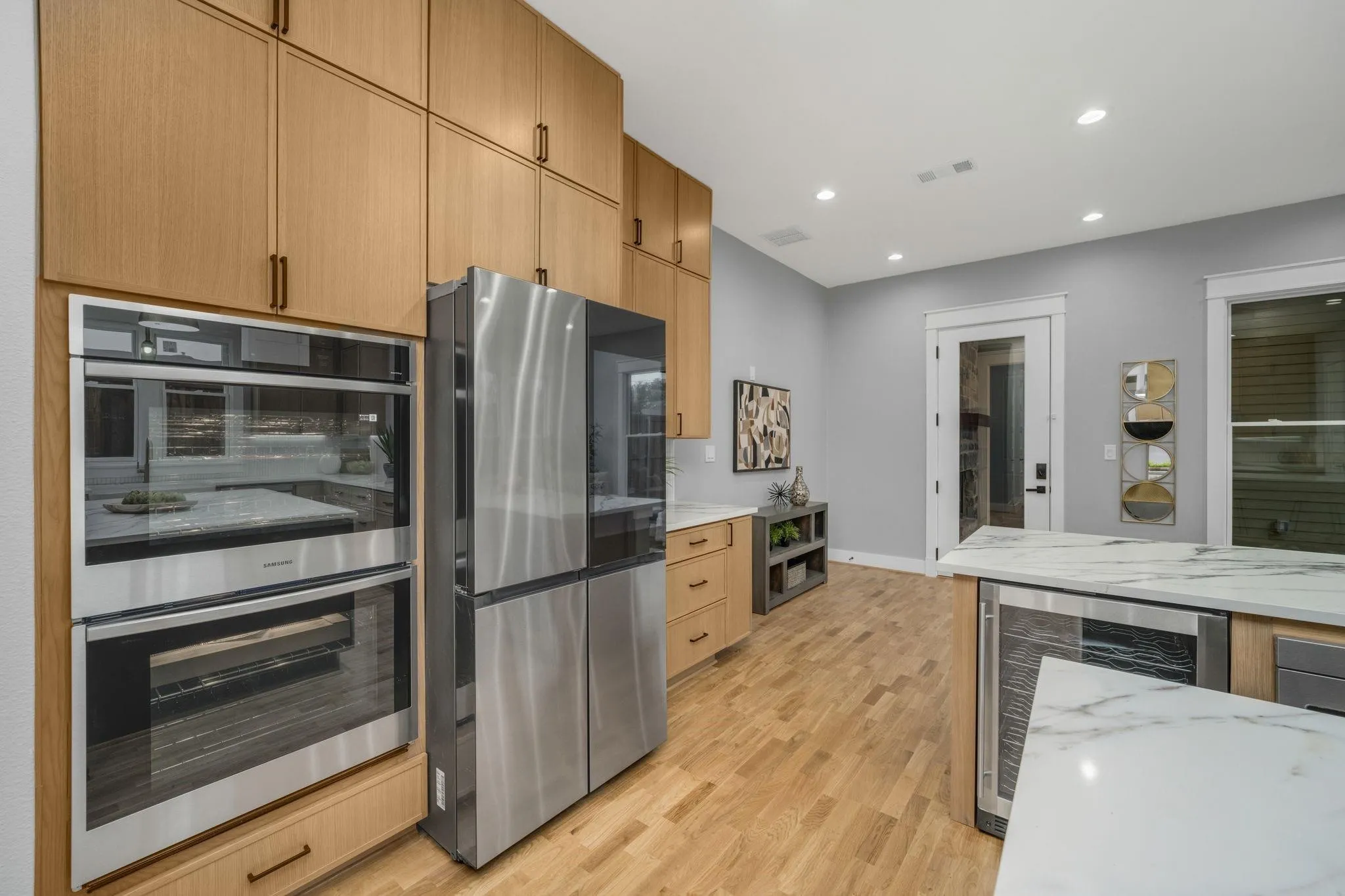 Single Family Residence For Rent in Dallas County , 6047 Velasco Avenue, Dallas, Texas 75206, 3 Bedroom, 4 Bathroom, 2 Garage spaces, 2,620 Sqft, built in 2025, mls#21409731, Real Estate Agent in Dallas, Homes For Rent in Dallas county, Homes For Rent in Dallas, Realtor in Dallas Texas, Real Estate Brokerage Independent Realty Texas, Luminita Cordes Realtor