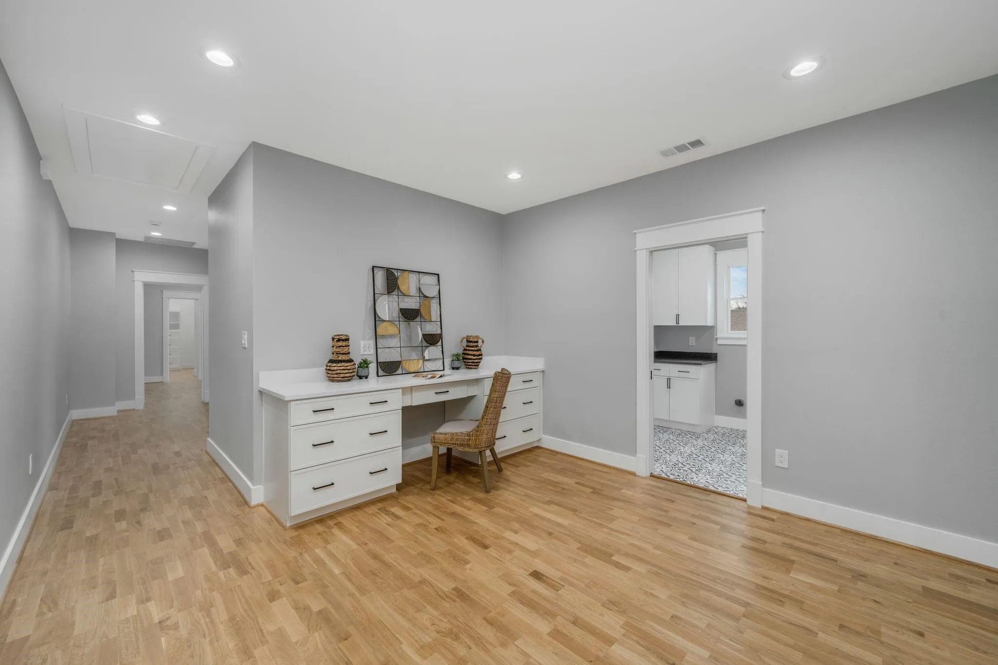 Single Family Residence For Rent in Dallas County , 6047 Velasco Avenue, Dallas, Texas 75206, 3 Bedroom, 4 Bathroom, 2 Garage spaces, 2,620 Sqft, built in 2025, mls#21409731, Real Estate Agent in Dallas, Homes For Rent in Dallas county, Homes For Rent in Dallas, Realtor in Dallas Texas, Real Estate Brokerage Independent Realty Texas, Luminita Cordes Realtor
