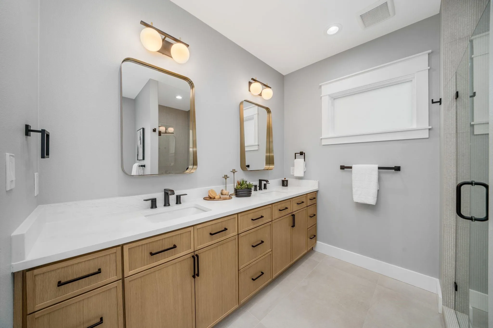 Single Family Residence For Rent in Dallas County , 6047 Velasco Avenue, Dallas, Texas 75206, 3 Bedroom, 4 Bathroom, 2 Garage spaces, 2,620 Sqft, built in 2025, mls#21409731, Real Estate Agent in Dallas, Homes For Rent in Dallas county, Homes For Rent in Dallas, Realtor in Dallas Texas, Real Estate Brokerage Independent Realty Texas, Luminita Cordes Realtor