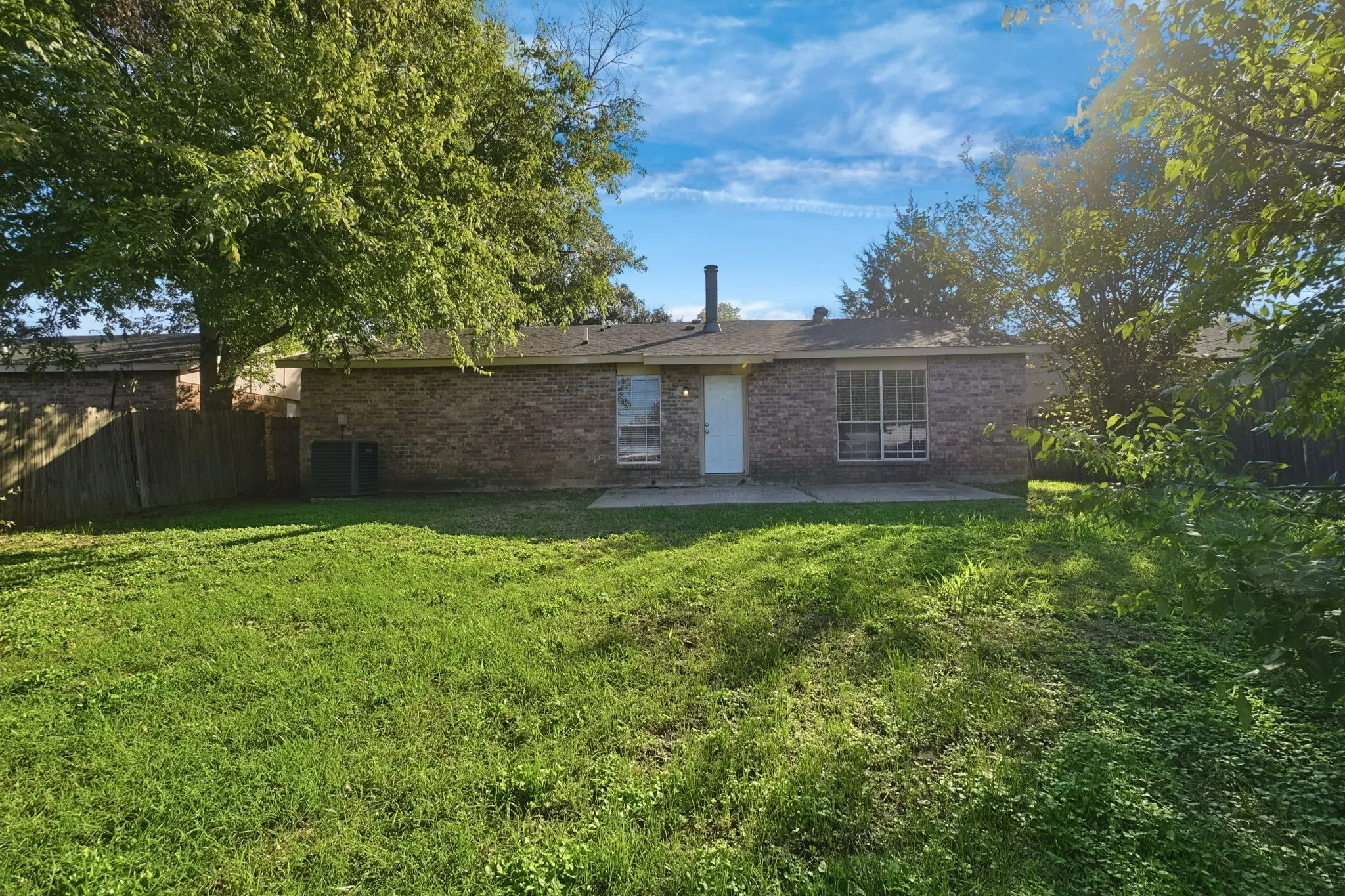 Single Family Residence For Sale in Tarrant County , 4912 Sandalwood Lane, Arlington, Texas 76017, 4 Bedroom, 3 Bathroom, 2 Garage spaces, 1,468 Sqft, built in 1983, mls#21406623, Real Estate Agent in Arlington, Homes For Sale in Tarrant county, Homes For Sale in Arlington, Realtor in Arlington Texas, Real Estate Brokerage Independent Realty Texas, Luminita Cordes Realtor