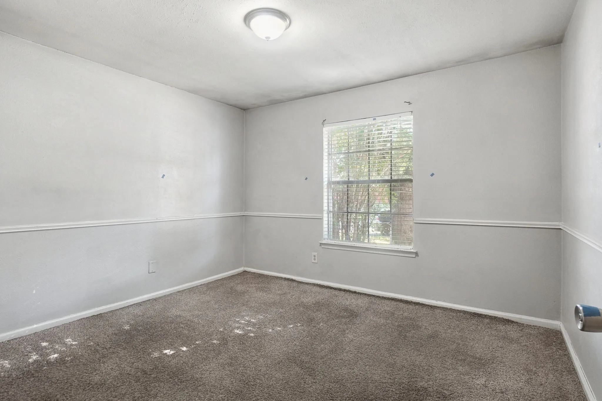 Single Family Residence For Sale in Tarrant County , 4912 Sandalwood Lane, Arlington, Texas 76017, 4 Bedroom, 3 Bathroom, 2 Garage spaces, 1,468 Sqft, built in 1983, mls#21406623, Real Estate Agent in Arlington, Homes For Sale in Tarrant county, Homes For Sale in Arlington, Realtor in Arlington Texas, Real Estate Brokerage Independent Realty Texas, Luminita Cordes Realtor