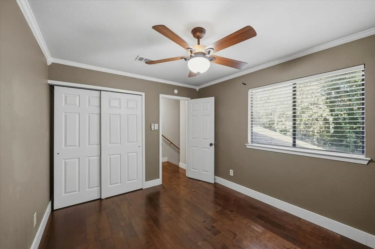 Condominium For Sale in Tarrant County , 5638 Cedar Creek Drive, Benbrook, Texas 76109, 3 Bedroom, 2 Bathroom, Garage spaces, 1,155 Sqft, built in 1984, mls#21408870, Real Estate Agent in Benbrook, Homes For Sale in Tarrant county, Homes For Sale in Benbrook, Realtor in Benbrook Texas, Real Estate Brokerage Independent Realty Texas, Luminita Cordes Realtor