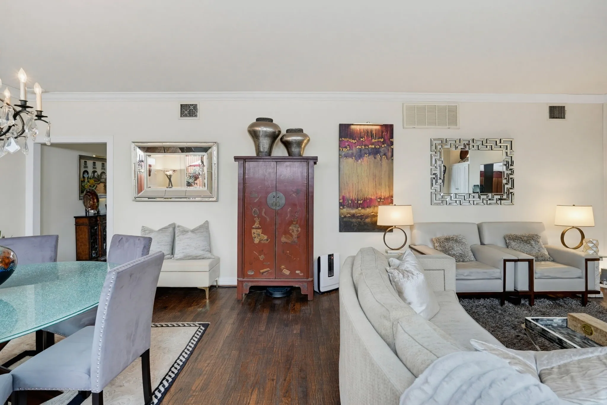 Condominium For Sale in Dallas County , 3416 Douglas Avenue, Dallas, Texas 75219, 2 Bedroom, 3 Bathroom, 1 Garage spaces, 1,657 Sqft, built in 1981, mls#21398310, Real Estate Agent in Dallas, Homes For Sale in Dallas county, Homes For Sale in Dallas, Realtor in Dallas Texas, Real Estate Brokerage Independent Realty Texas, Luminita Cordes Realtor