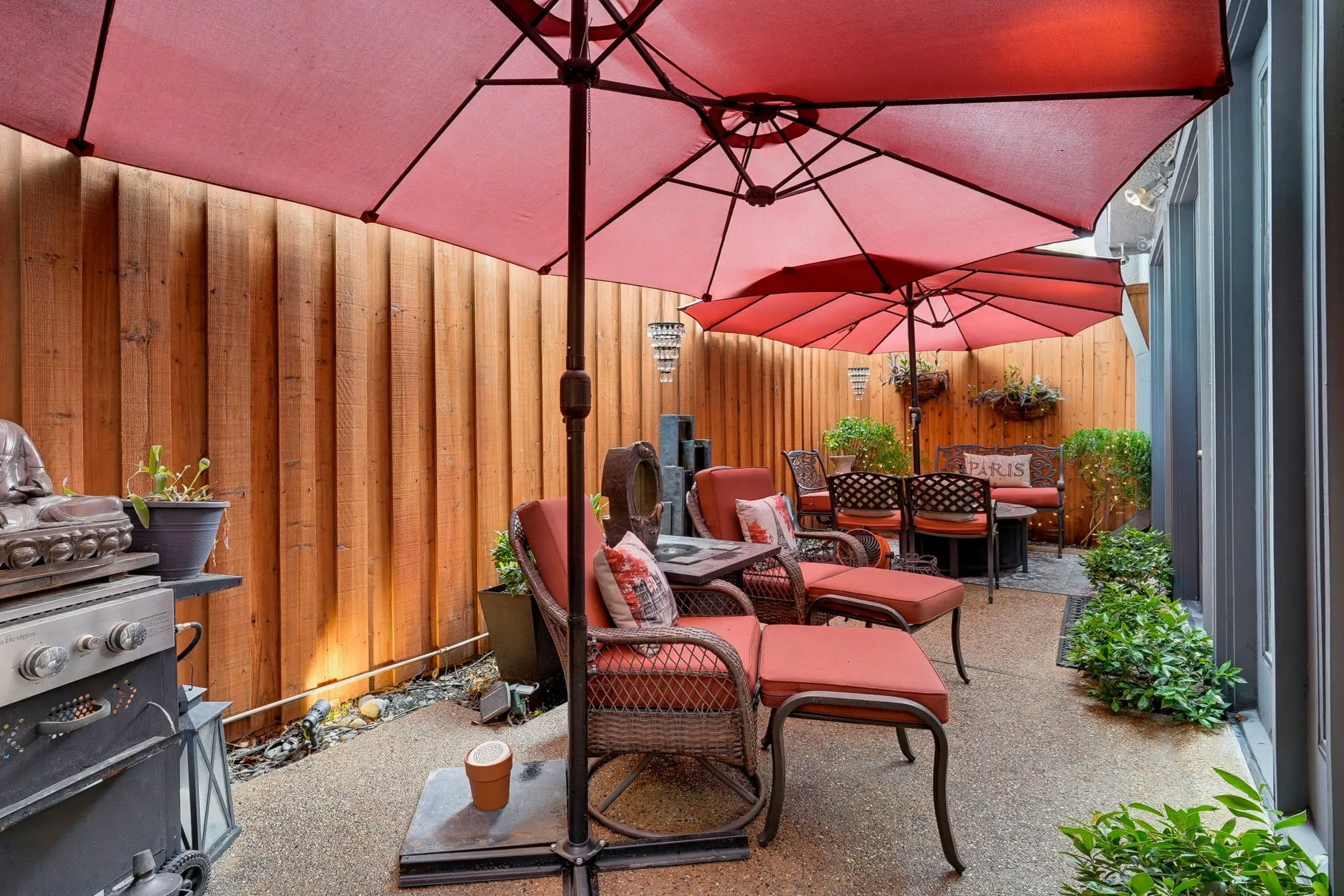 Condominium For Sale in Dallas County , 3416 Douglas Avenue, Dallas, Texas 75219, 2 Bedroom, 3 Bathroom, 1 Garage spaces, 1,657 Sqft, built in 1981, mls#21398310, Real Estate Agent in Dallas, Homes For Sale in Dallas county, Homes For Sale in Dallas, Realtor in Dallas Texas, Real Estate Brokerage Independent Realty Texas, Luminita Cordes Realtor