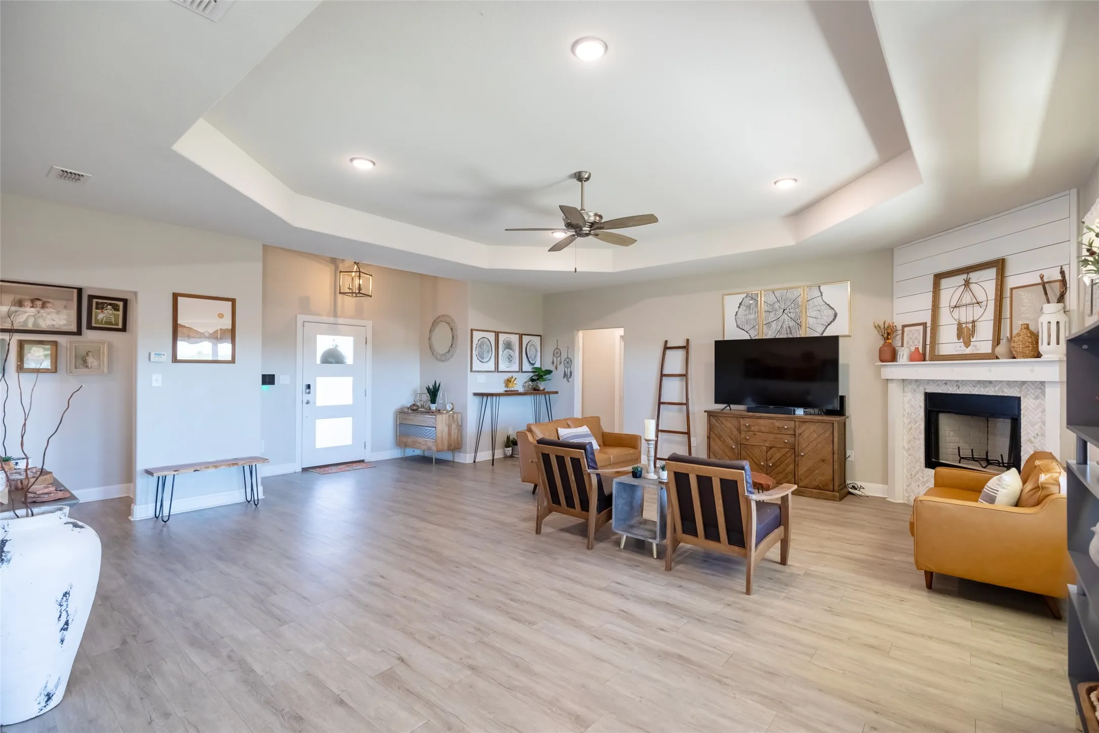 Single Family Residence For Sale in Taylor County , 6825 Inverness Street, Abilene, Texas 79606, 3 Bedroom, 2 Bathroom, 2 Garage spaces, 1,834 Sqft, built in 2018, mls#21404587, Real Estate Agent in Abilene, Homes For Sale in Taylor county, Homes For Sale in Abilene, Realtor in Abilene Texas, Real Estate Brokerage Independent Realty Texas, Luminita Cordes Realtor