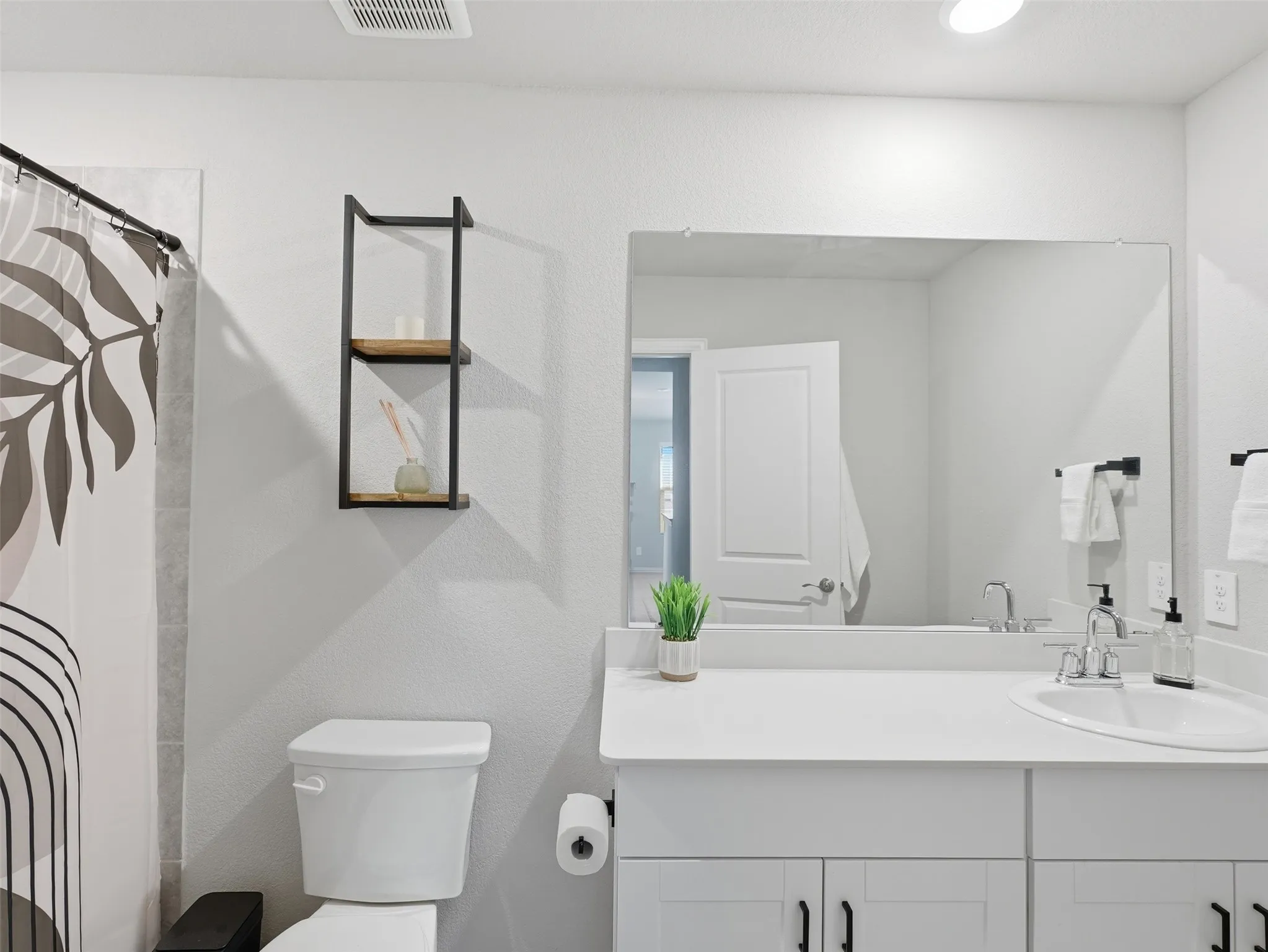 Single Family Residence For Sale in Tarrant County , 2940 Brittlebush Drive, Fort Worth, Texas 76108, 4 Bedroom, 3 Bathroom, 2 Garage spaces, 2,144 Sqft, built in 2023, mls#21409761, Real Estate Agent in Fort Worth, Homes For Sale in Tarrant county, Homes For Sale in Fort Worth, Realtor in Fort Worth Texas, Real Estate Brokerage Independent Realty Texas, Luminita Cordes Realtor