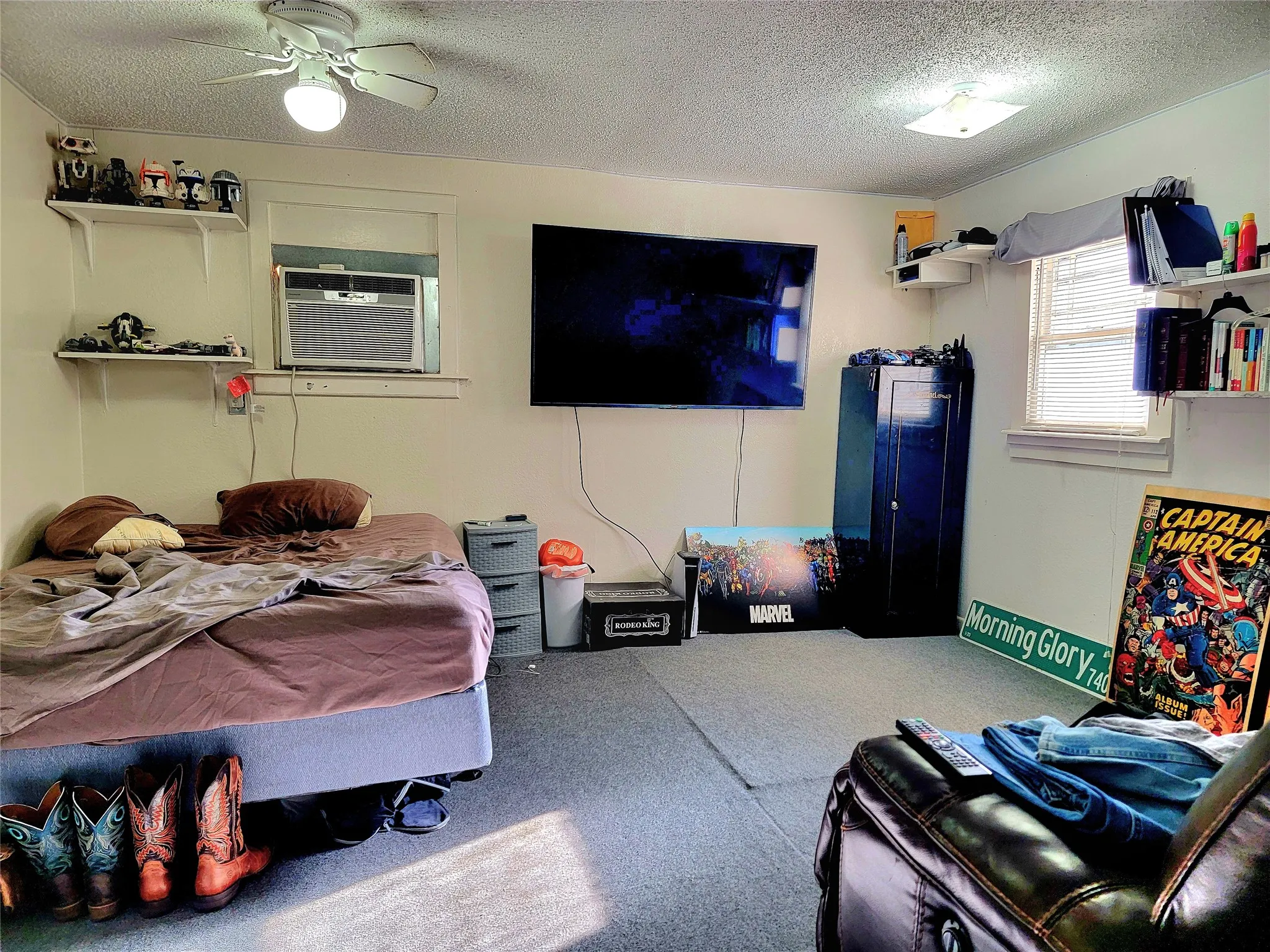Garage Apartment bedroom