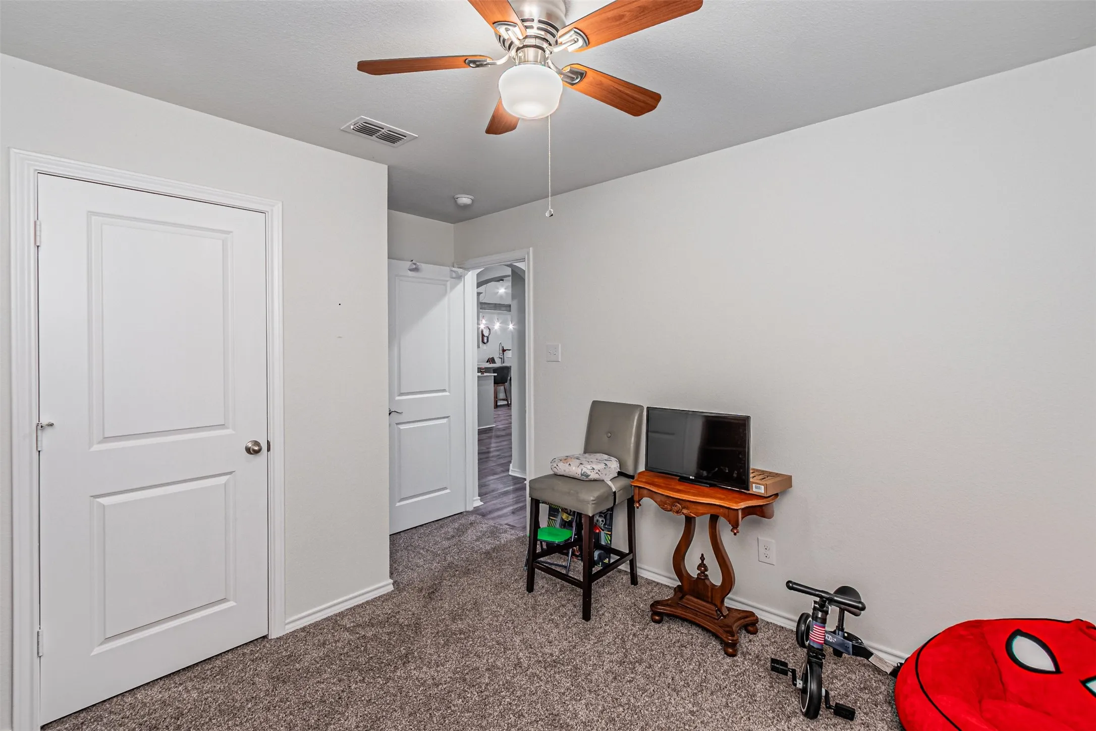 Single Family Residence For Sale in Parker County , 1032 Deer Valley Drive, Weatherford, Texas 76087, 4 Bedroom, 2 Bathroom, 2 Garage spaces, 1,911 Sqft, built in 2019, mls#21407232, Real Estate Agent in Weatherford, Homes For Sale in Parker county, Homes For Sale in Weatherford, Realtor in Weatherford Texas, Real Estate Brokerage Independent Realty Texas, Luminita Cordes Realtor