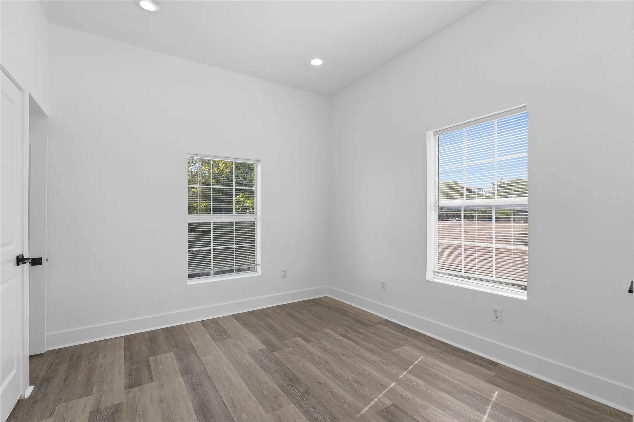 Quadruplex For Rent in Dallas County , 506 N Lancaster Avenue 506A, Dallas, Texas 75203, 1 Bedroom, 1 Bathroom, Garage spaces, 798 Sqft, built in 1945, mls#21409780, Real Estate Agent in Dallas, Homes For Rent in Dallas county, Homes For Rent in Dallas, Realtor in Dallas Texas, Real Estate Brokerage Independent Realty Texas, Luminita Cordes Realtor