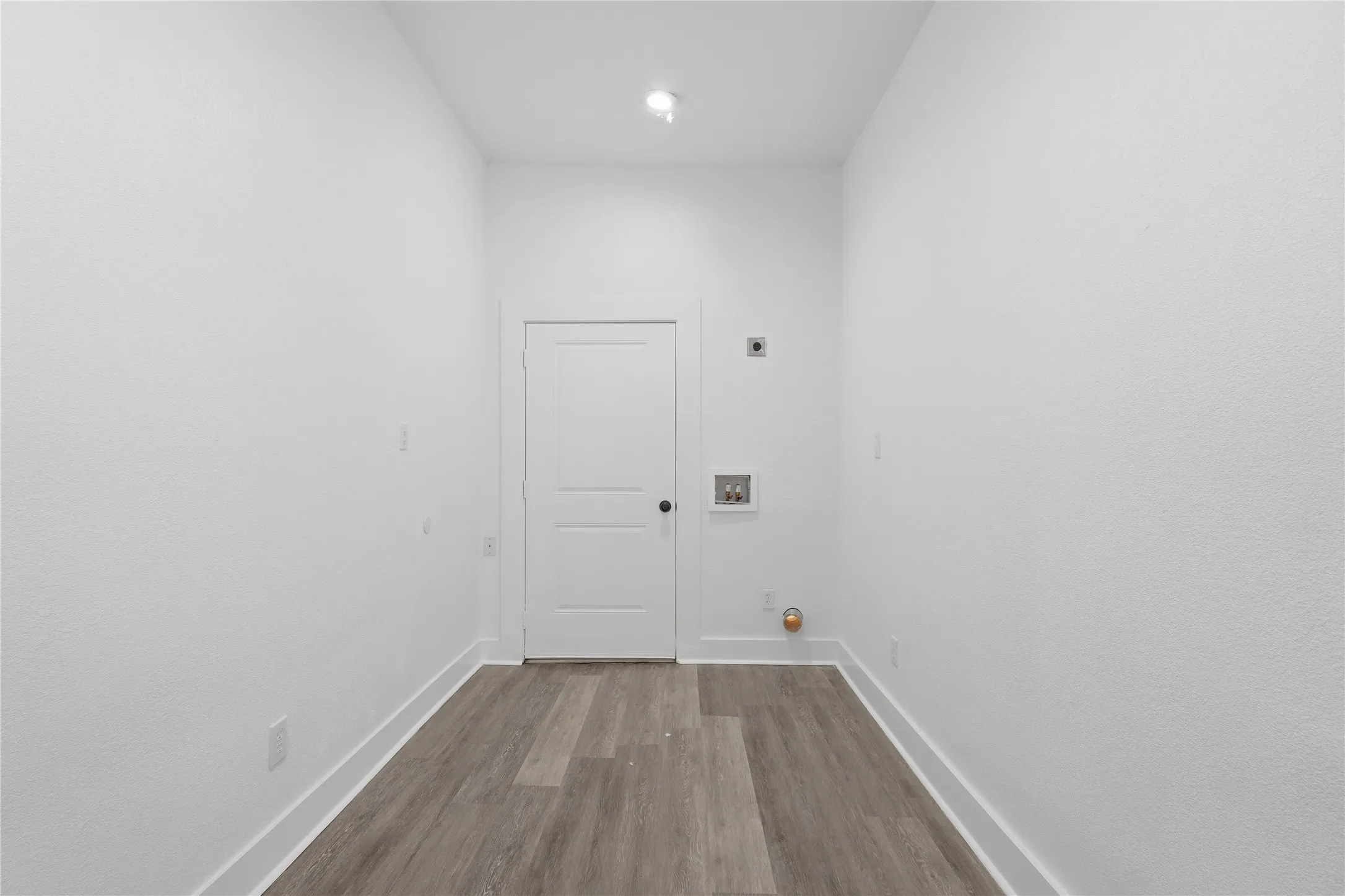 Quadruplex For Rent in Dallas County , 506 N Lancaster Avenue 506A, Dallas, Texas 75203, 1 Bedroom, 1 Bathroom, Garage spaces, 798 Sqft, built in 1945, mls#21409780, Real Estate Agent in Dallas, Homes For Rent in Dallas county, Homes For Rent in Dallas, Realtor in Dallas Texas, Real Estate Brokerage Independent Realty Texas, Luminita Cordes Realtor