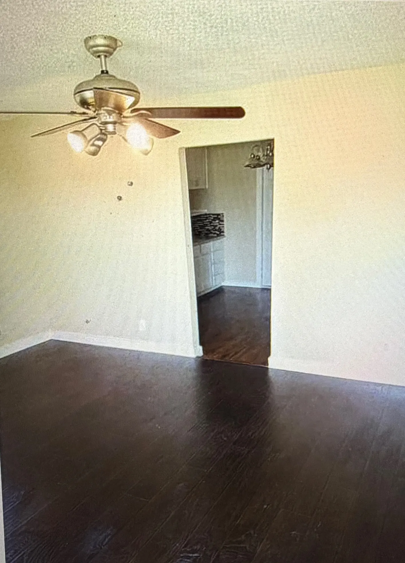 Single Family Residence For Rent in Denton County , 807 Chestnut Street Street, Aubrey, Texas 76227, 2 Bedroom, 1 Bathroom, Garage spaces, 672 Sqft, built in 1962, mls#21409783, Real Estate Agent in Aubrey, Homes For Rent in Denton county, Homes For Rent in Aubrey, Realtor in Aubrey Texas, Real Estate Brokerage Independent Realty Texas, Luminita Cordes Realtor