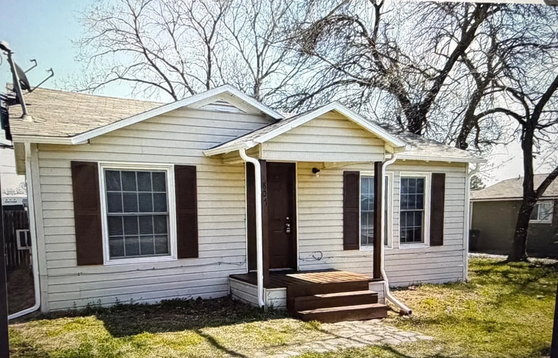 Single Family Residence For Rent in Denton County , 807 Chestnut Street Street, Aubrey, Texas 76227, 2 Bedroom, 1 Bathroom, Garage spaces, 672 Sqft, built in 1962, mls#21409783, Real Estate Agent in Aubrey, Homes For Rent in Denton county, Homes For Rent in Aubrey, Realtor in Aubrey Texas, Real Estate Brokerage Independent Realty Texas, Luminita Cordes Realtor