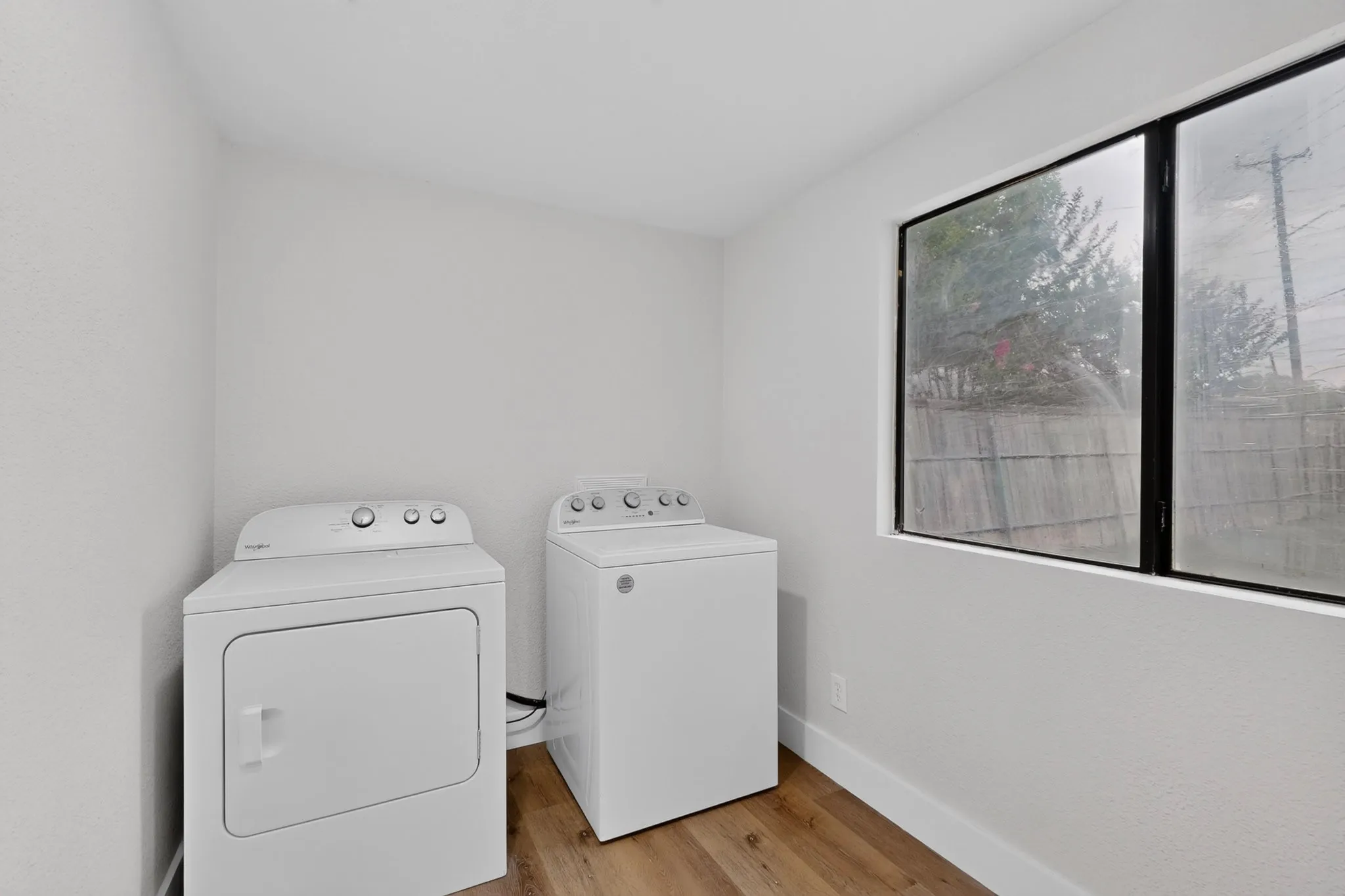 Single Family Residence For Rent in Tarrant County , 4171 Carolyn Road, Fort Worth, Texas 76109, 4 Bedroom, 3 Bathroom, Garage spaces, 1,765 Sqft, built in 1950, mls#21409244, Real Estate Agent in Fort Worth, Homes For Rent in Tarrant county, Homes For Rent in Fort Worth, Realtor in Fort Worth Texas, Real Estate Brokerage Independent Realty Texas, Luminita Cordes Realtor