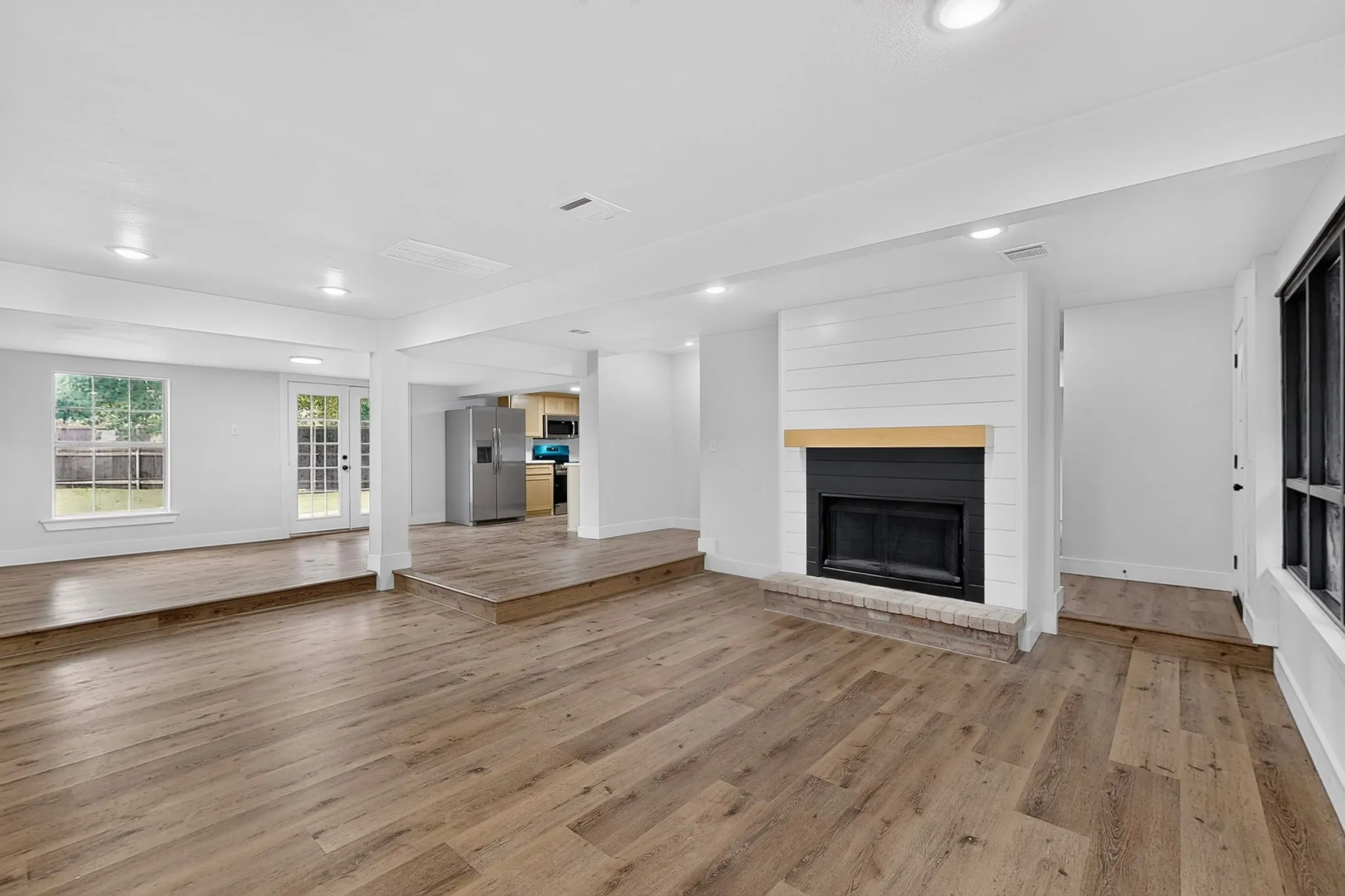 Single Family Residence For Rent in Tarrant County , 4171 Carolyn Road, Fort Worth, Texas 76109, 4 Bedroom, 3 Bathroom, Garage spaces, 1,765 Sqft, built in 1950, mls#21409244, Real Estate Agent in Fort Worth, Homes For Rent in Tarrant county, Homes For Rent in Fort Worth, Realtor in Fort Worth Texas, Real Estate Brokerage Independent Realty Texas, Luminita Cordes Realtor