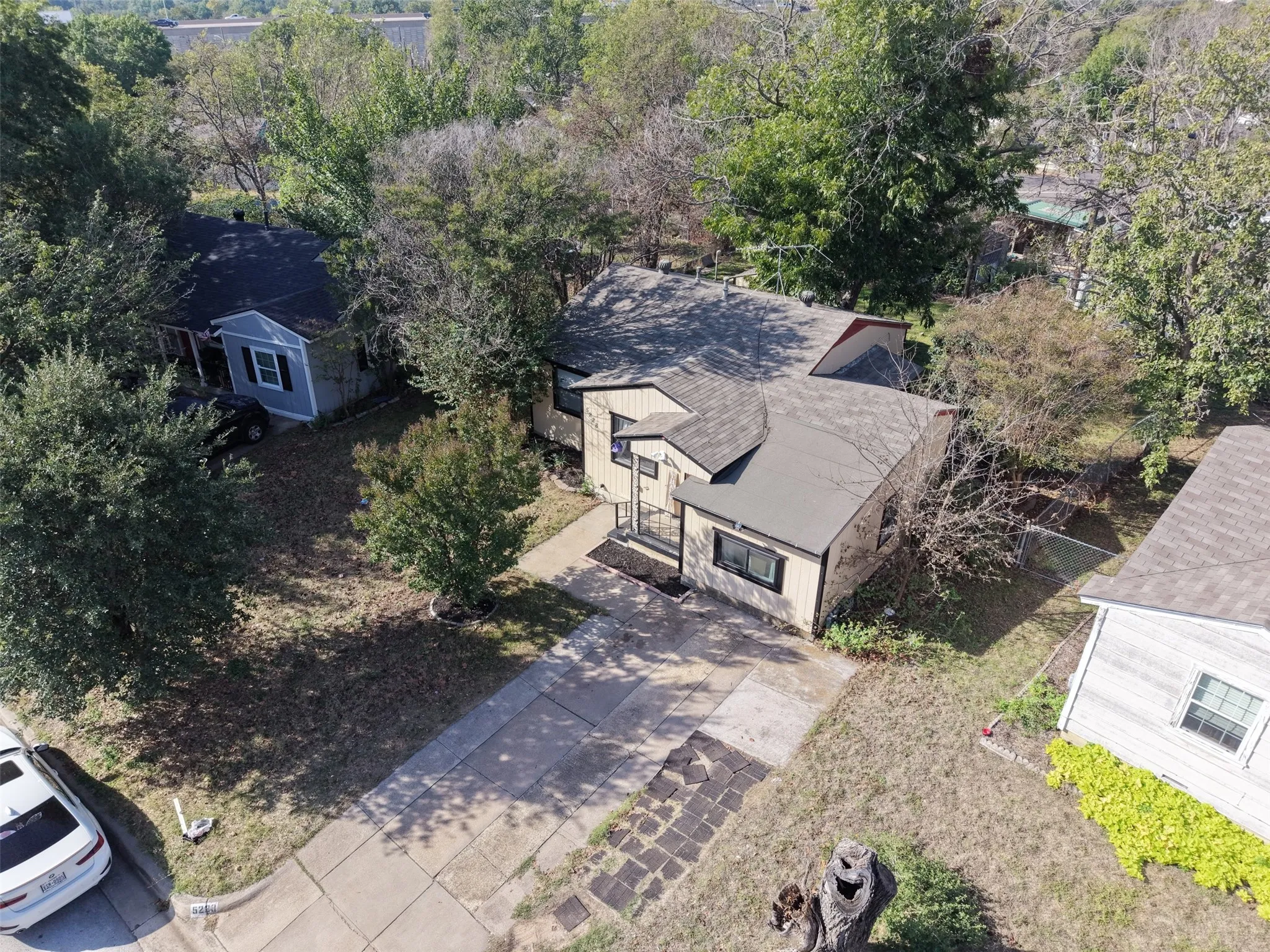 Single Family Residence For Sale in Tarrant County , 5228 Frazier Avenue, Fort Worth, Texas 76115, 3 Bedroom, 1 Bathroom, Garage spaces, 995 Sqft, built in 1955, mls#21409409, Real Estate Agent in Fort Worth, Homes For Sale in Tarrant county, Homes For Sale in Fort Worth, Realtor in Fort Worth Texas, Real Estate Brokerage Independent Realty Texas, Luminita Cordes Realtor