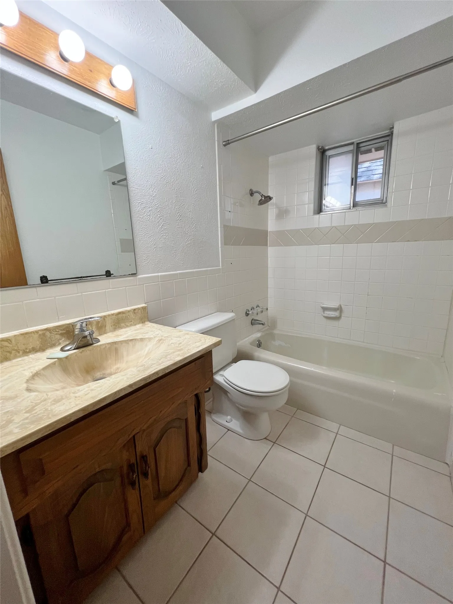 Single Family Residence For Rent in Dallas County , 1008 Pine Tree Lane, De Soto, Texas 75115, 3 Bedroom, 2 Bathroom, 2 Garage spaces, 1,926 Sqft, built in 1971, mls#21409811, Real Estate Agent in De Soto, Homes For Rent in Dallas county, Homes For Rent in De Soto, Realtor in De Soto Texas, Real Estate Brokerage Independent Realty Texas, Luminita Cordes Realtor