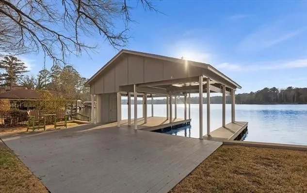 Single Family Residence For Sale in Smith County , 406 Hideaway Central Lane, Hideaway, Texas 75771, 4 Bedroom, 3 Bathroom, 2 Garage spaces, 2,852 Sqft, built in 1973, mls#21409779, Real Estate Agent in Hideaway, Homes For Sale in Smith county, Homes For Sale in Hideaway, Realtor in Hideaway Texas, Real Estate Brokerage Independent Realty Texas, Luminita Cordes Realtor