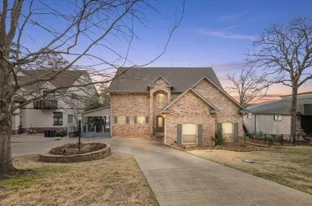 Single Family Residence For Sale in Smith County , 406 Hideaway Central Lane, Hideaway, Texas 75771, 4 Bedroom, 3 Bathroom, 2 Garage spaces, 2,852 Sqft, built in 1973, mls#21409779, Real Estate Agent in Hideaway, Homes For Sale in Smith county, Homes For Sale in Hideaway, Realtor in Hideaway Texas, Real Estate Brokerage Independent Realty Texas, Luminita Cordes Realtor