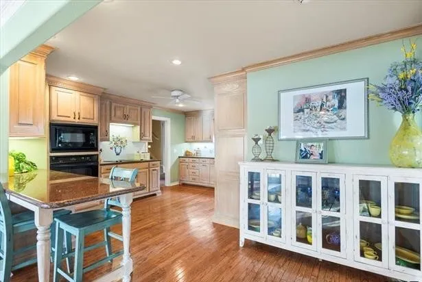Single Family Residence For Sale in Smith County , 406 Hideaway Central Lane, Hideaway, Texas 75771, 4 Bedroom, 3 Bathroom, 2 Garage spaces, 2,852 Sqft, built in 1973, mls#21409779, Real Estate Agent in Hideaway, Homes For Sale in Smith county, Homes For Sale in Hideaway, Realtor in Hideaway Texas, Real Estate Brokerage Independent Realty Texas, Luminita Cordes Realtor