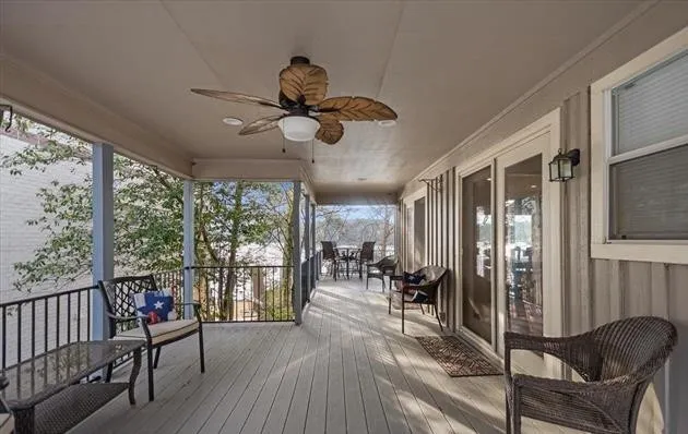 Single Family Residence For Sale in Smith County , 406 Hideaway Central Lane, Hideaway, Texas 75771, 4 Bedroom, 3 Bathroom, 2 Garage spaces, 2,852 Sqft, built in 1973, mls#21409779, Real Estate Agent in Hideaway, Homes For Sale in Smith county, Homes For Sale in Hideaway, Realtor in Hideaway Texas, Real Estate Brokerage Independent Realty Texas, Luminita Cordes Realtor