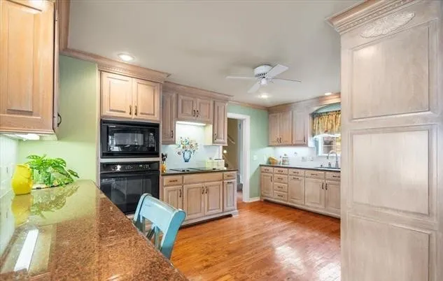 Single Family Residence For Sale in Smith County , 406 Hideaway Central Lane, Hideaway, Texas 75771, 4 Bedroom, 3 Bathroom, 2 Garage spaces, 2,852 Sqft, built in 1973, mls#21409779, Real Estate Agent in Hideaway, Homes For Sale in Smith county, Homes For Sale in Hideaway, Realtor in Hideaway Texas, Real Estate Brokerage Independent Realty Texas, Luminita Cordes Realtor