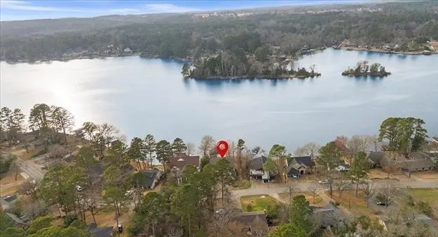 Single Family Residence For Sale in Smith County , 406 Hideaway Central Lane, Hideaway, Texas 75771, 4 Bedroom, 3 Bathroom, 2 Garage spaces, 2,852 Sqft, built in 1973, mls#21409779, Real Estate Agent in Hideaway, Homes For Sale in Smith county, Homes For Sale in Hideaway, Realtor in Hideaway Texas, Real Estate Brokerage Independent Realty Texas, Luminita Cordes Realtor