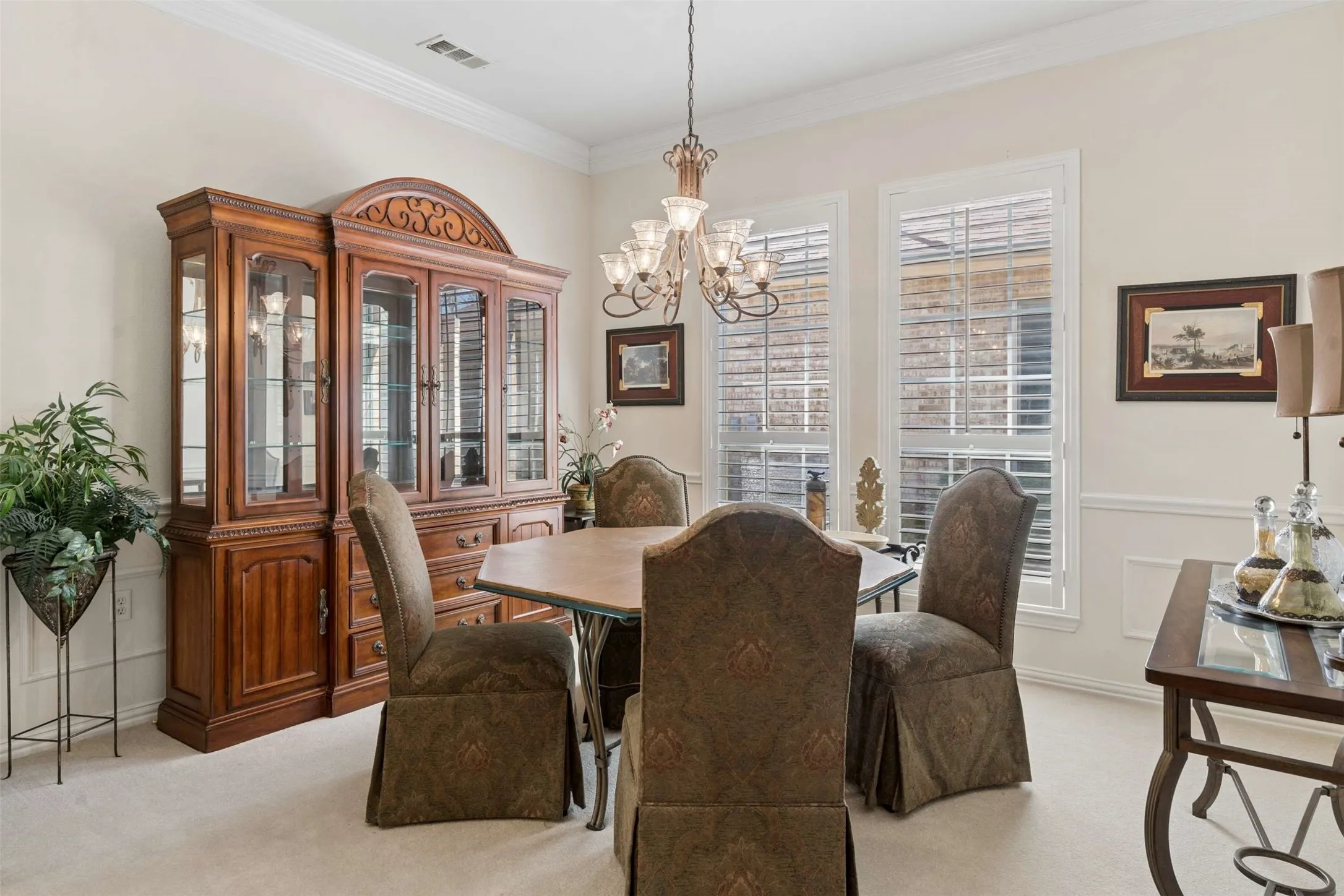 Single Family Residence For Sale in Collin County , 379 Southern Hills Drive, Fairview, Texas 75069, 3 Bedroom, 3 Bathroom, 3 Garage spaces, 2,888 Sqft, built in 2001, mls#21409817, Real Estate Agent in Fairview, Homes For Sale in Collin county, Homes For Sale in Fairview, Realtor in Fairview Texas, Real Estate Brokerage Independent Realty Texas, Luminita Cordes Realtor