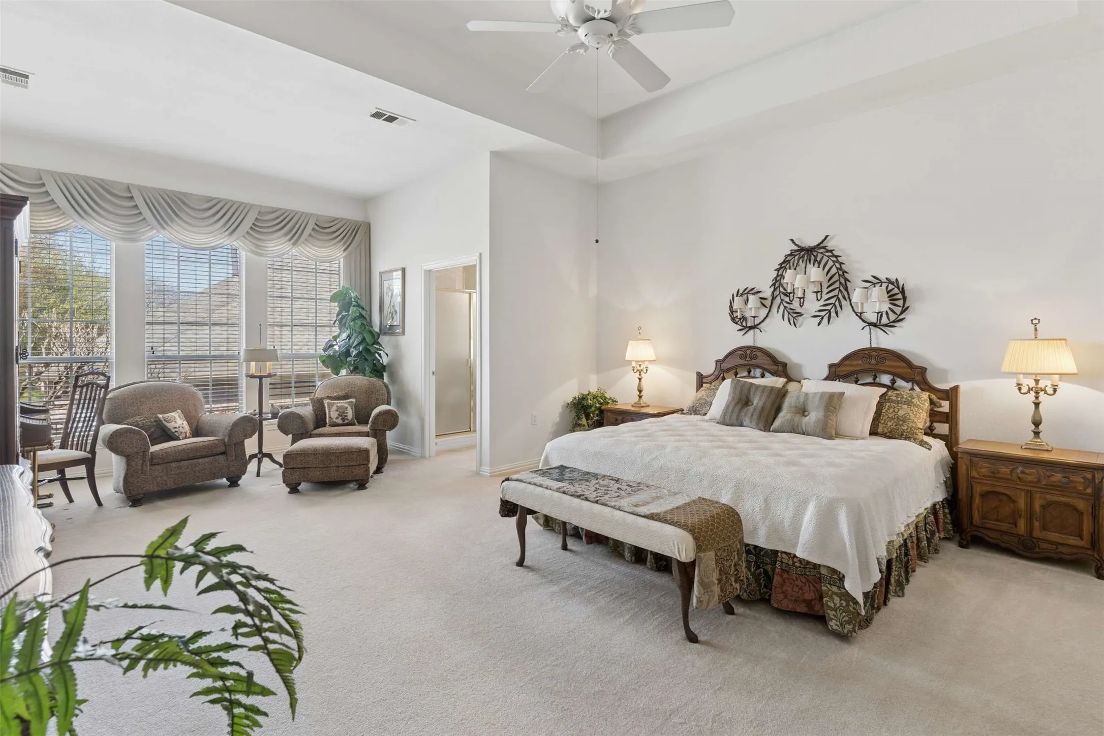 Single Family Residence For Sale in Collin County , 379 Southern Hills Drive, Fairview, Texas 75069, 3 Bedroom, 3 Bathroom, 3 Garage spaces, 2,888 Sqft, built in 2001, mls#21409817, Real Estate Agent in Fairview, Homes For Sale in Collin county, Homes For Sale in Fairview, Realtor in Fairview Texas, Real Estate Brokerage Independent Realty Texas, Luminita Cordes Realtor