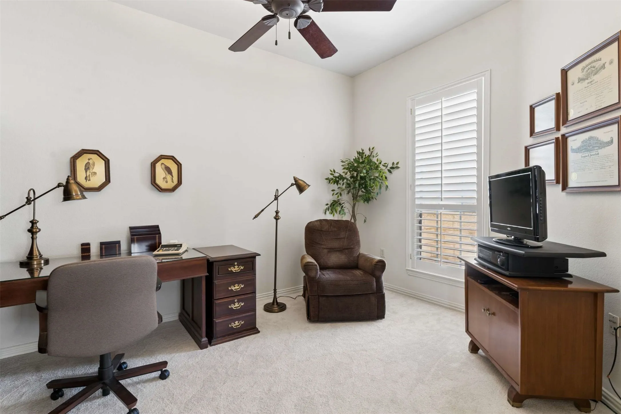 Single Family Residence For Sale in Collin County , 379 Southern Hills Drive, Fairview, Texas 75069, 3 Bedroom, 3 Bathroom, 3 Garage spaces, 2,888 Sqft, built in 2001, mls#21409817, Real Estate Agent in Fairview, Homes For Sale in Collin county, Homes For Sale in Fairview, Realtor in Fairview Texas, Real Estate Brokerage Independent Realty Texas, Luminita Cordes Realtor