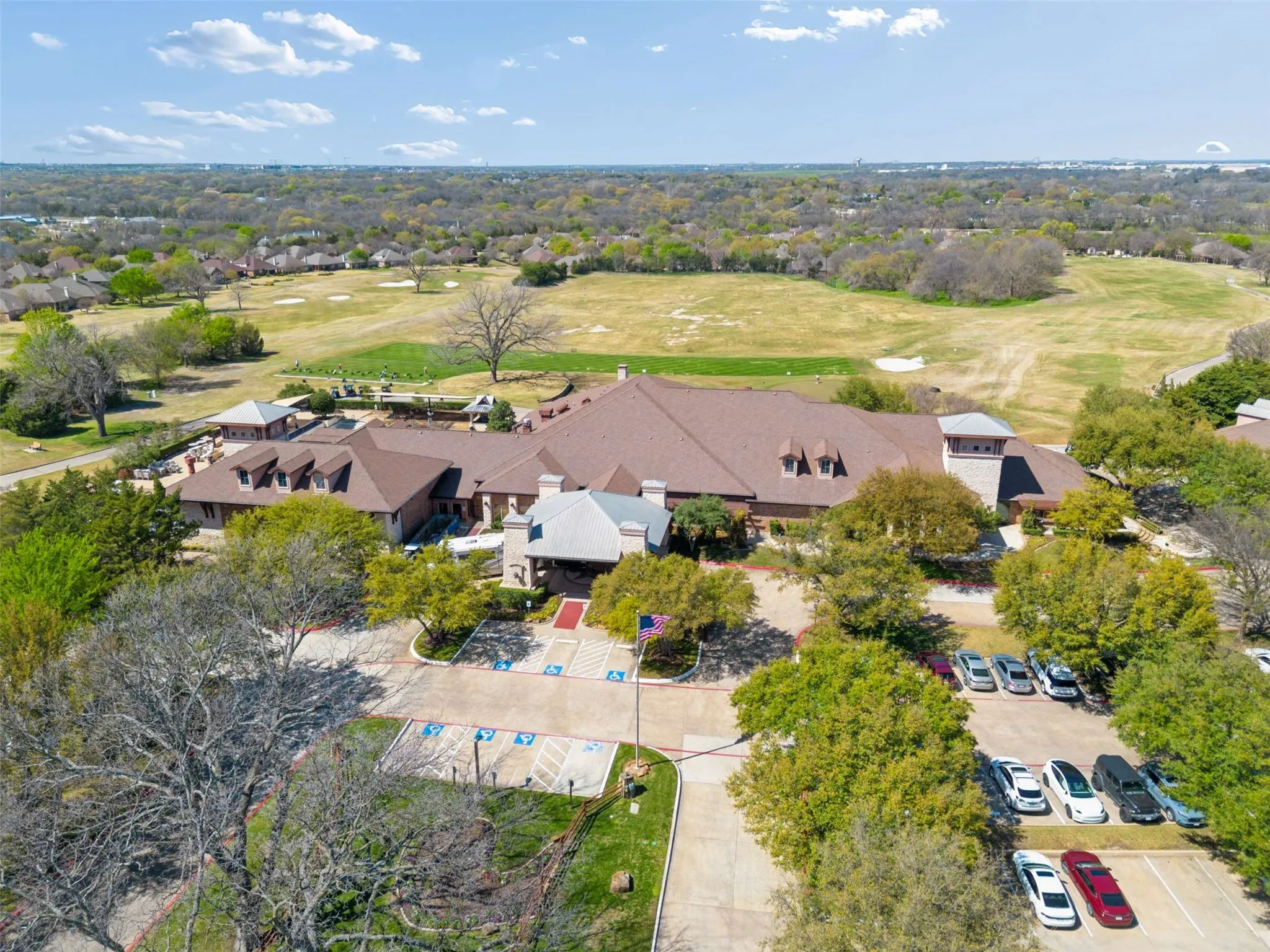 Single Family Residence For Sale in Collin County , 379 Southern Hills Drive, Fairview, Texas 75069, 3 Bedroom, 3 Bathroom, 3 Garage spaces, 2,888 Sqft, built in 2001, mls#21409817, Real Estate Agent in Fairview, Homes For Sale in Collin county, Homes For Sale in Fairview, Realtor in Fairview Texas, Real Estate Brokerage Independent Realty Texas, Luminita Cordes Realtor