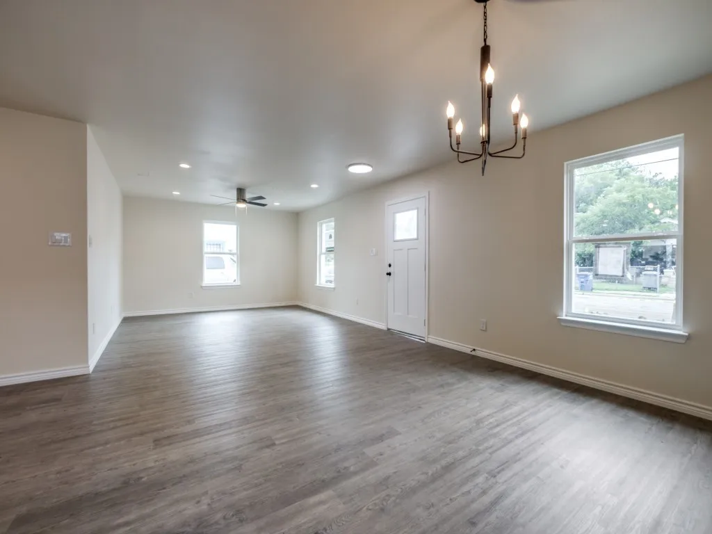 Single Family Residence For Rent in Dallas County , 4220 Hamilton Avenue, Dallas, Texas 75210, 4 Bedroom, 2 Bathroom, Garage spaces, 1,692 Sqft, built in 2023, mls#21409819, Real Estate Agent in Dallas, Homes For Rent in Dallas county, Homes For Rent in Dallas, Realtor in Dallas Texas, Real Estate Brokerage Independent Realty Texas, Luminita Cordes Realtor