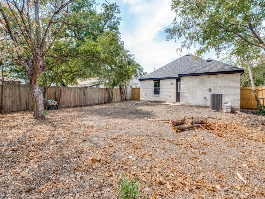 Single Family Residence For Rent in Dallas County , 4220 Hamilton Avenue, Dallas, Texas 75210, 4 Bedroom, 2 Bathroom, Garage spaces, 1,692 Sqft, built in 2023, mls#21409819, Real Estate Agent in Dallas, Homes For Rent in Dallas county, Homes For Rent in Dallas, Realtor in Dallas Texas, Real Estate Brokerage Independent Realty Texas, Luminita Cordes Realtor