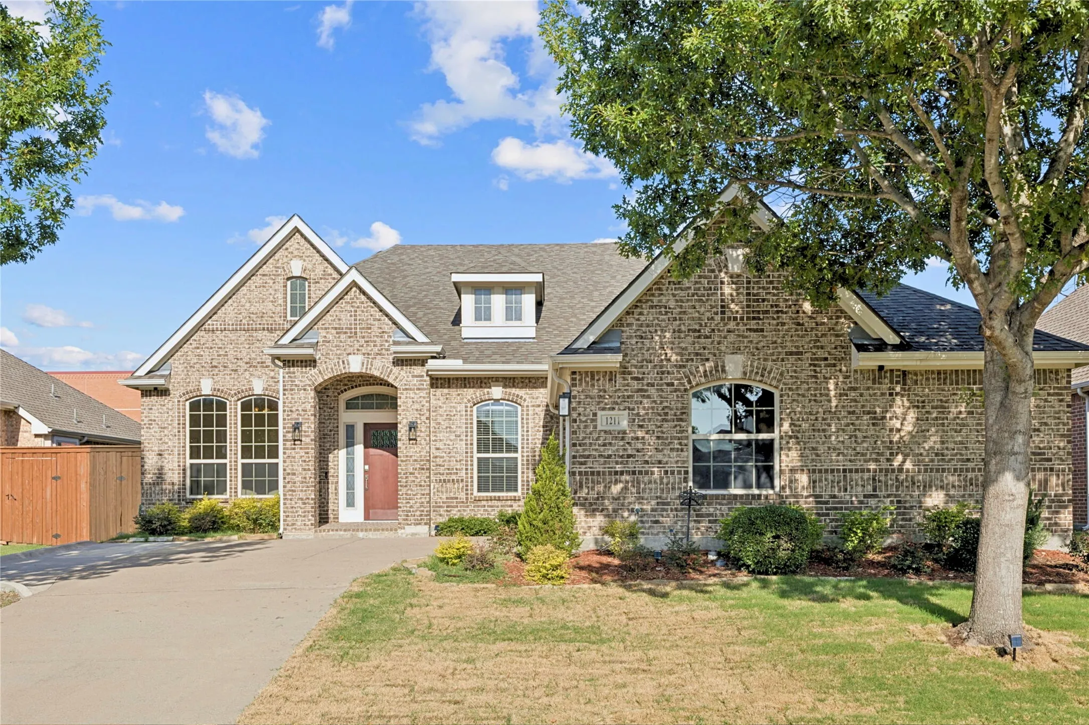 Single Family Residence For Rent in Collin County , 1211 Windgate Way, Allen, Texas 75002, 3 Bedroom, 3 Bathroom, 2 Garage spaces, 2,540 Sqft, built in 2010, mls#21409427, Real Estate Agent in Allen, Homes For Rent in Collin county, Homes For Rent in Allen, Realtor in Allen Texas, Real Estate Brokerage Independent Realty Texas, Luminita Cordes Realtor