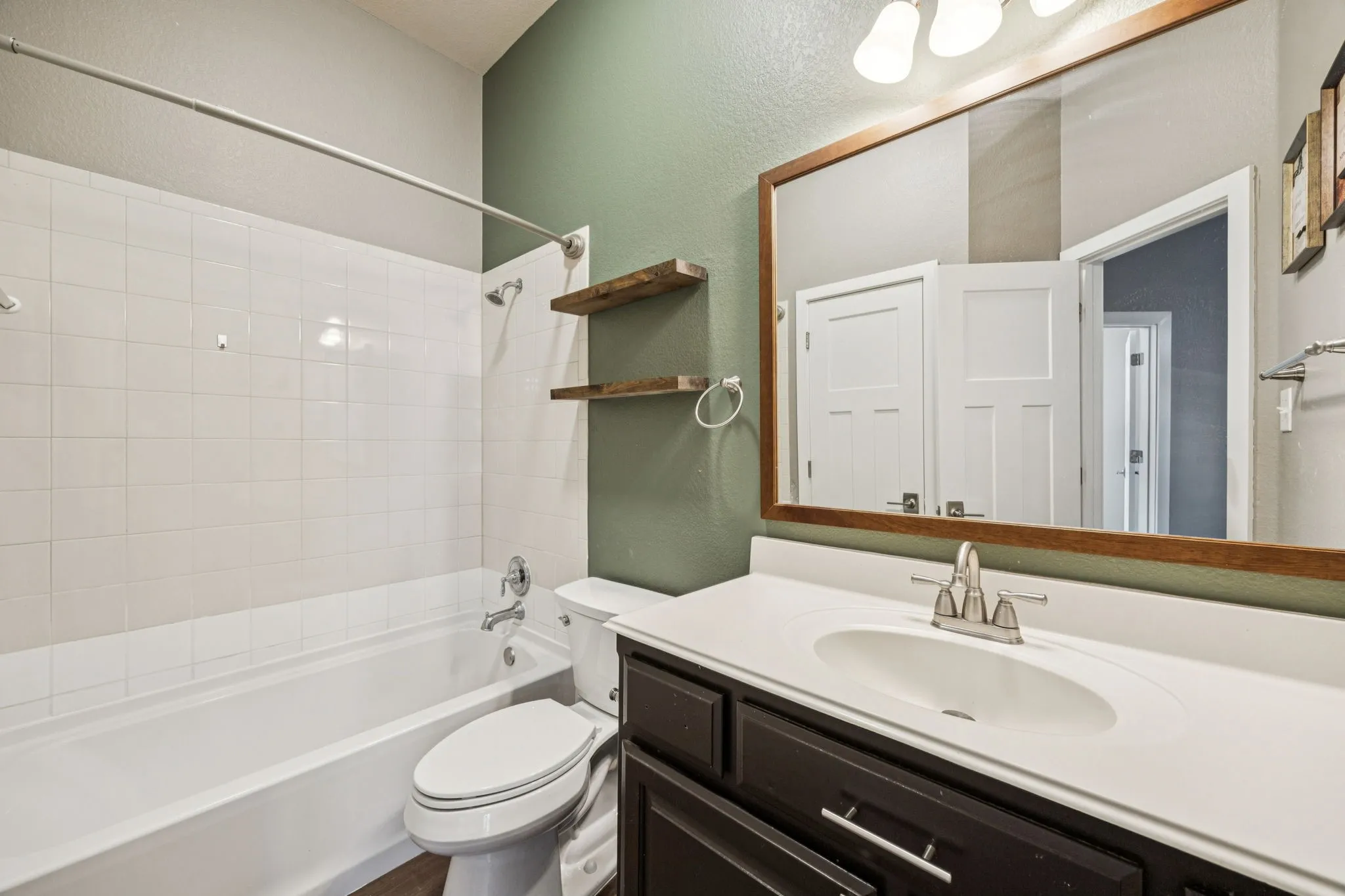 Single Family Residence For Rent in Collin County , 1211 Windgate Way, Allen, Texas 75002, 3 Bedroom, 3 Bathroom, 2 Garage spaces, 2,540 Sqft, built in 2010, mls#21409427, Real Estate Agent in Allen, Homes For Rent in Collin county, Homes For Rent in Allen, Realtor in Allen Texas, Real Estate Brokerage Independent Realty Texas, Luminita Cordes Realtor