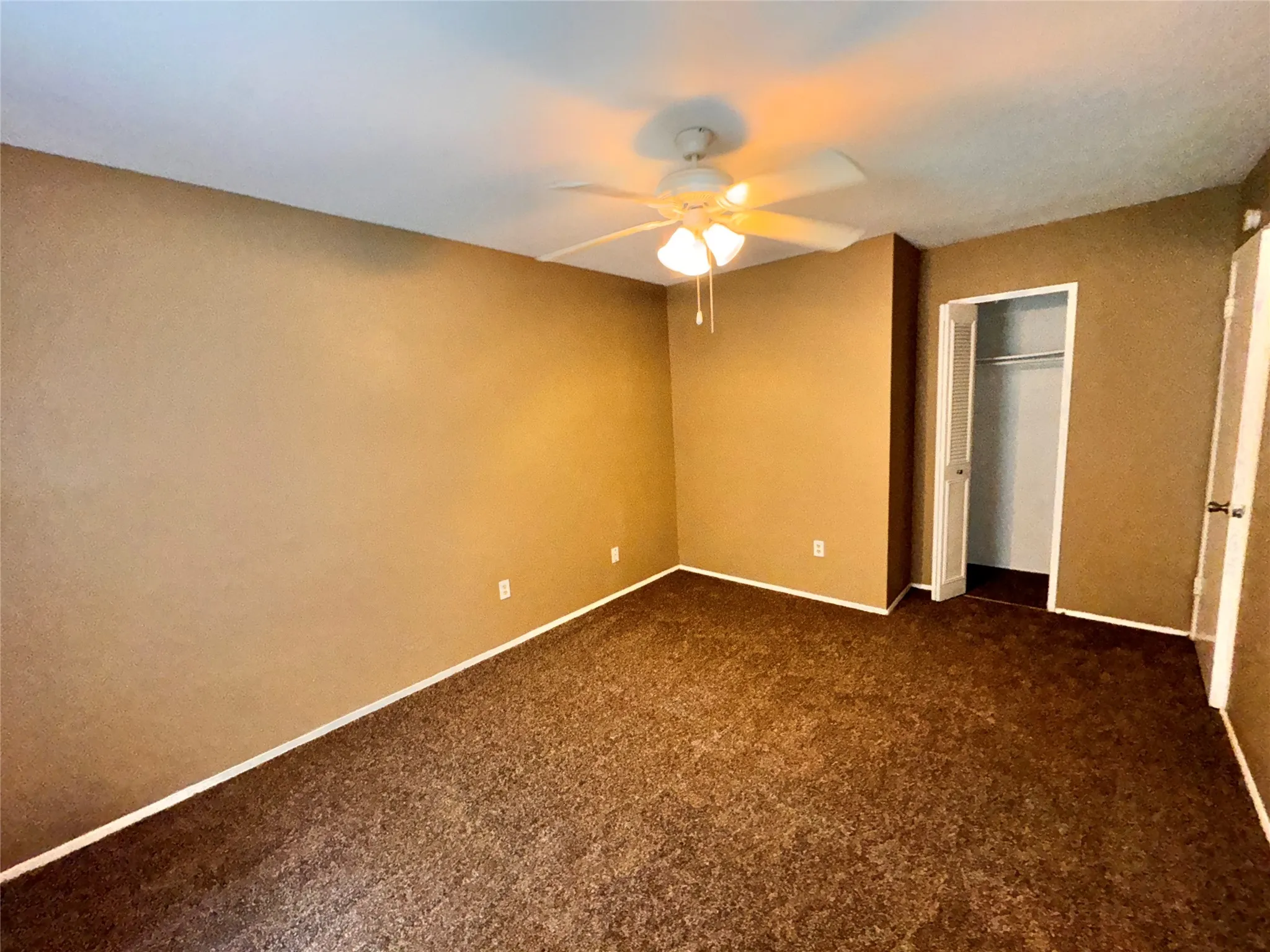 Single Family Residence For Rent in Dallas County , 116 Cambridge Drive, Cedar Hill, Texas 75104, 3 Bedroom, 2 Bathroom, 1 Garage spaces, 1,260 Sqft, built in 1970, mls#21409821, Real Estate Agent in Cedar Hill, Homes For Rent in Dallas county, Homes For Rent in Cedar Hill, Realtor in Cedar Hill Texas, Real Estate Brokerage Independent Realty Texas, Luminita Cordes Realtor