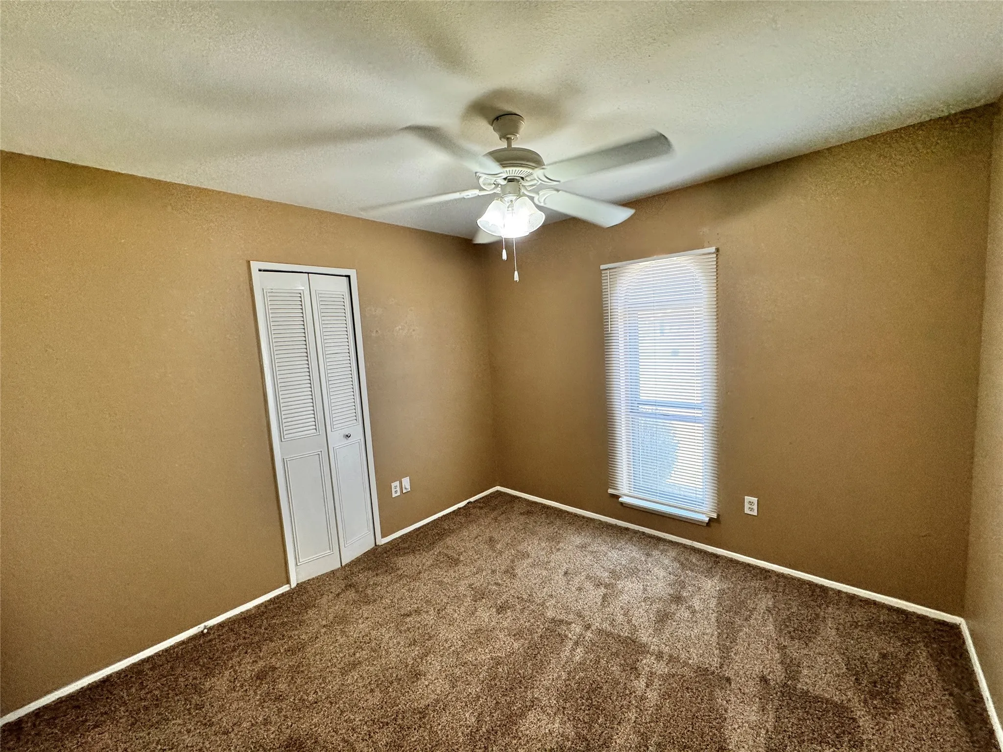 Single Family Residence For Rent in Dallas County , 116 Cambridge Drive, Cedar Hill, Texas 75104, 3 Bedroom, 2 Bathroom, 1 Garage spaces, 1,260 Sqft, built in 1970, mls#21409821, Real Estate Agent in Cedar Hill, Homes For Rent in Dallas county, Homes For Rent in Cedar Hill, Realtor in Cedar Hill Texas, Real Estate Brokerage Independent Realty Texas, Luminita Cordes Realtor