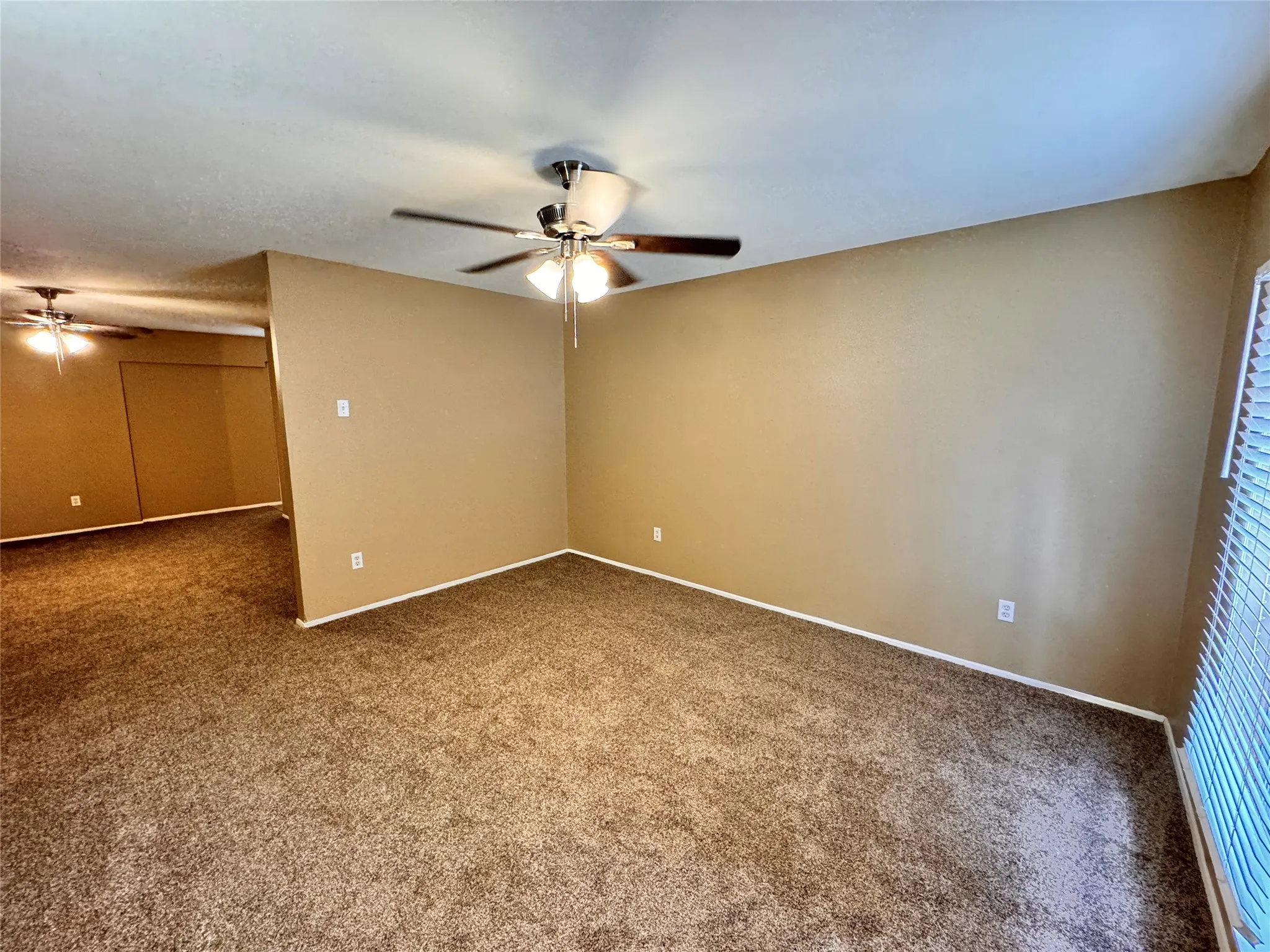Single Family Residence For Rent in Dallas County , 116 Cambridge Drive, Cedar Hill, Texas 75104, 3 Bedroom, 2 Bathroom, 1 Garage spaces, 1,260 Sqft, built in 1970, mls#21409821, Real Estate Agent in Cedar Hill, Homes For Rent in Dallas county, Homes For Rent in Cedar Hill, Realtor in Cedar Hill Texas, Real Estate Brokerage Independent Realty Texas, Luminita Cordes Realtor