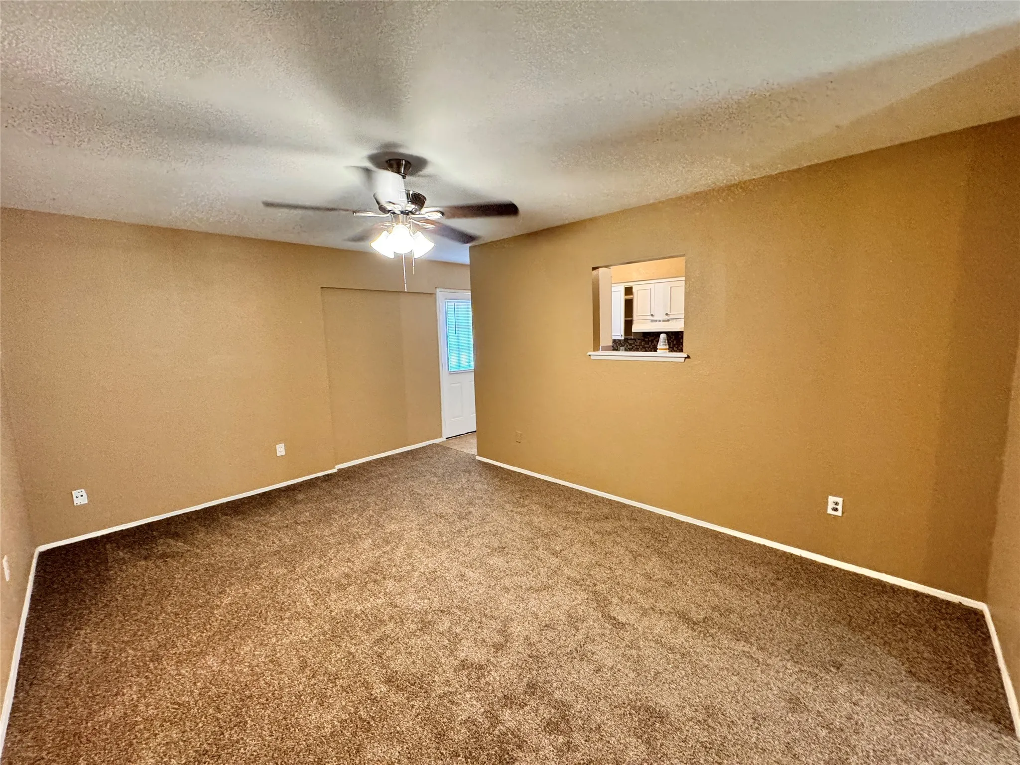 Single Family Residence For Rent in Dallas County , 116 Cambridge Drive, Cedar Hill, Texas 75104, 3 Bedroom, 2 Bathroom, 1 Garage spaces, 1,260 Sqft, built in 1970, mls#21409821, Real Estate Agent in Cedar Hill, Homes For Rent in Dallas county, Homes For Rent in Cedar Hill, Realtor in Cedar Hill Texas, Real Estate Brokerage Independent Realty Texas, Luminita Cordes Realtor