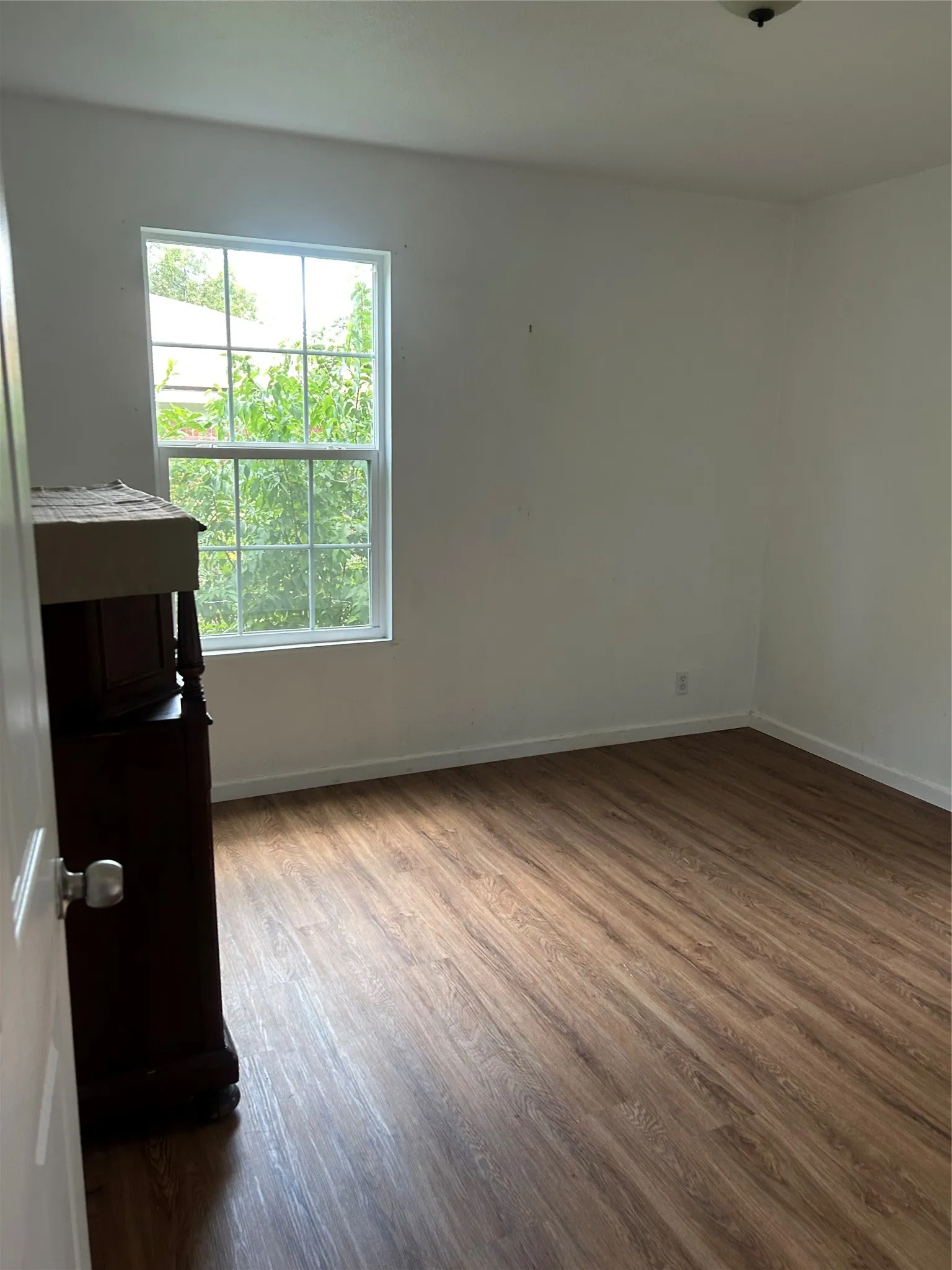 Single Family Residence For Sale in Limestone County , 471 W Navasota, Groesbeck, Texas 76642, 1 Bedroom, 1 Bathroom, Garage spaces, 884 Sqft, built in 1935, mls#21409825, Real Estate Agent in Groesbeck, Homes For Sale in Limestone county, Homes For Sale in Groesbeck, Realtor in Groesbeck Texas, Real Estate Brokerage Independent Realty Texas, Luminita Cordes Realtor
