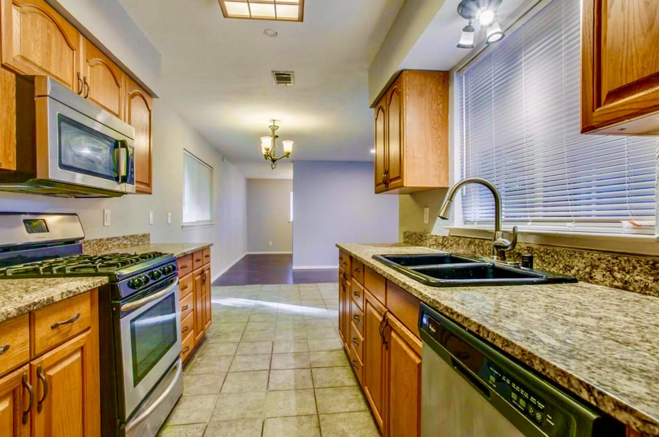 Single Family Residence For Rent in Dallas County , 505 Melrose Drive, Richardson, Texas 75080, 3 Bedroom, 2 Bathroom, 2 Garage spaces, 1,467 Sqft, built in 1961, mls#21408458, Real Estate Agent in Richardson, Homes For Rent in Dallas county, Homes For Rent in Richardson, Realtor in Richardson Texas, Real Estate Brokerage Independent Realty Texas, Luminita Cordes Realtor