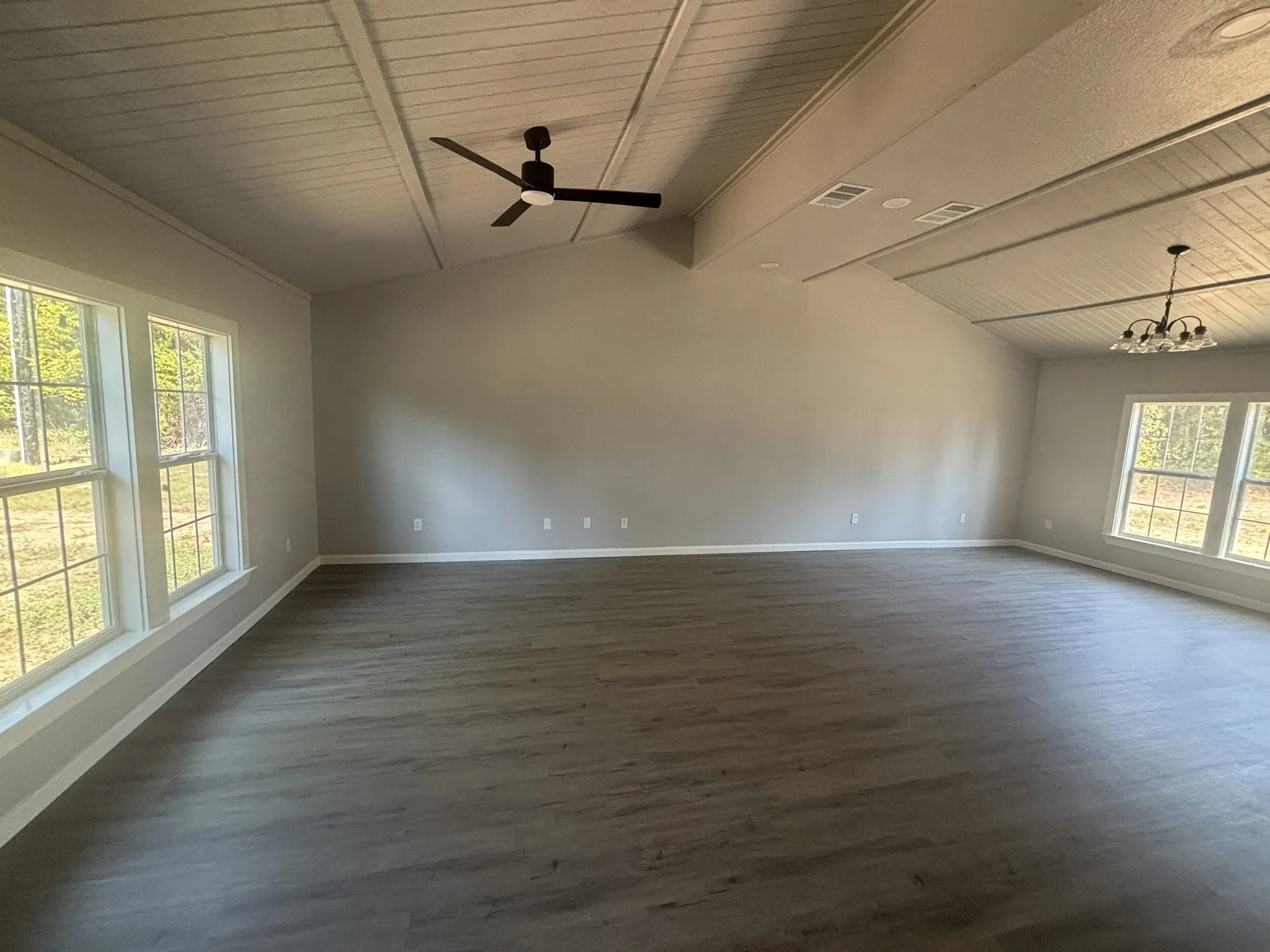 Single Family Residence For Sale in Camp County , 2088 FM 556, Pittsburg, Texas 75686, 4 Bedroom, 3 Bathroom, Garage spaces, 1,990 Sqft, built in 2007, mls#21409833, Real Estate Agent in Pittsburg, Homes For Sale in Camp county, Homes For Sale in Pittsburg, Realtor in Pittsburg Texas, Real Estate Brokerage Independent Realty Texas, Luminita Cordes Realtor