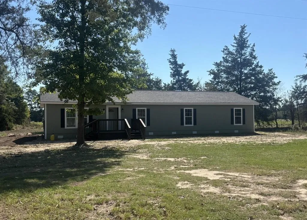 Single Family Residence For Sale in Camp County , 2088 FM 556, Pittsburg, Texas 75686, 4 Bedroom, 3 Bathroom, Garage spaces, 1,990 Sqft, built in 2007, mls#21409833, Real Estate Agent in Pittsburg, Homes For Sale in Camp county, Homes For Sale in Pittsburg, Realtor in Pittsburg Texas, Real Estate Brokerage Independent Realty Texas, Luminita Cordes Realtor