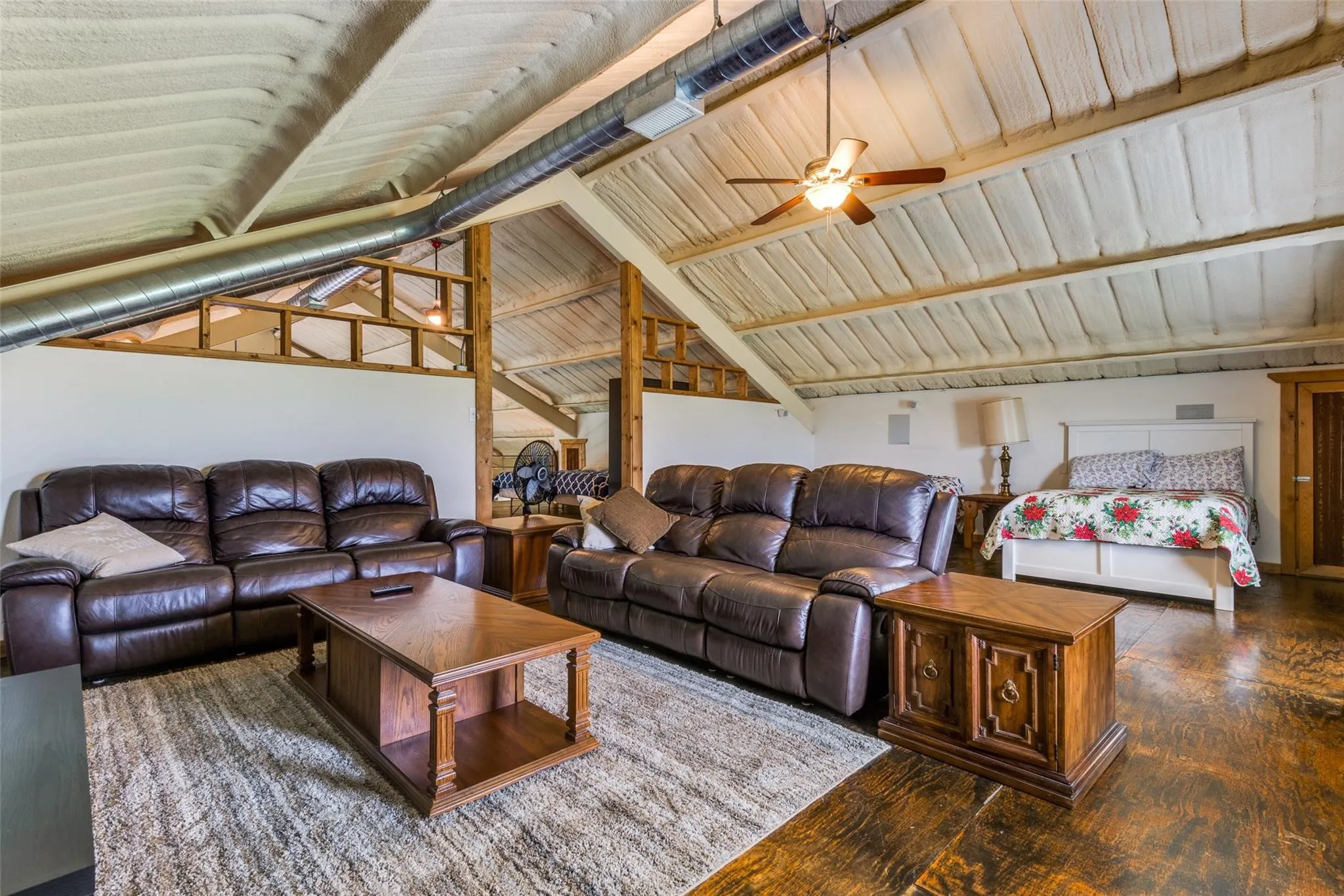 Single Family Residence For Sale in Denton County , 15350 US Highway 380, Krum, Texas 76249, 3 Bedroom, 3 Bathroom, 2 Garage spaces, 4,320 Sqft, built in 2005, mls#21409835, Real Estate Agent in Krum, Homes For Sale in Denton county, Homes For Sale in Krum, Realtor in Krum Texas, Real Estate Brokerage Independent Realty Texas, Luminita Cordes Realtor