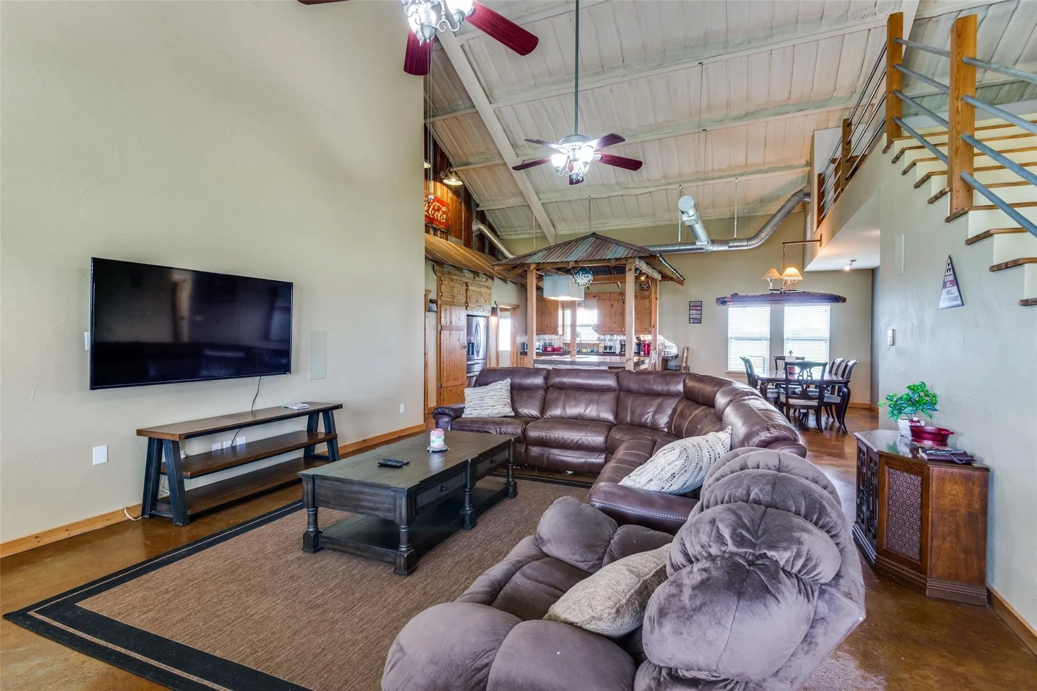 Single Family Residence For Sale in Denton County , 15350 US Highway 380, Krum, Texas 76249, 3 Bedroom, 3 Bathroom, 2 Garage spaces, 4,320 Sqft, built in 2005, mls#21409835, Real Estate Agent in Krum, Homes For Sale in Denton county, Homes For Sale in Krum, Realtor in Krum Texas, Real Estate Brokerage Independent Realty Texas, Luminita Cordes Realtor