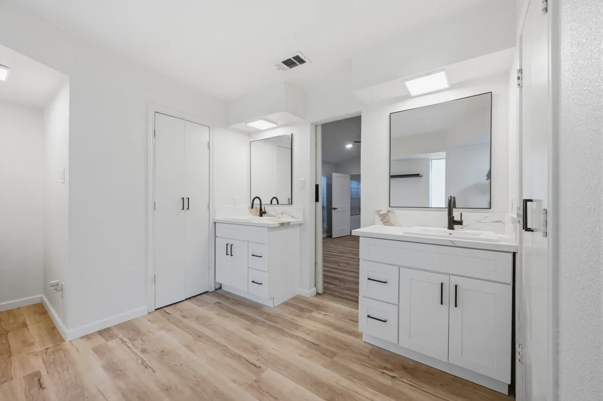 Beautiful Quartz countertops