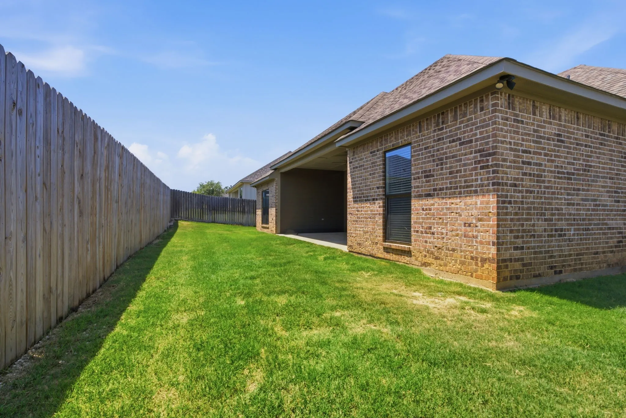 Single Family Residence For Sale in Smith County , 217 Smith Circle, Lindale, Texas 75771, 4 Bedroom, 2 Bathroom, 2 Garage spaces, 1,635 Sqft, built in 2019, mls#21409843, Real Estate Agent in Lindale, Homes For Sale in Smith county, Homes For Sale in Lindale, Realtor in Lindale Texas, Real Estate Brokerage Independent Realty Texas, Luminita Cordes Realtor