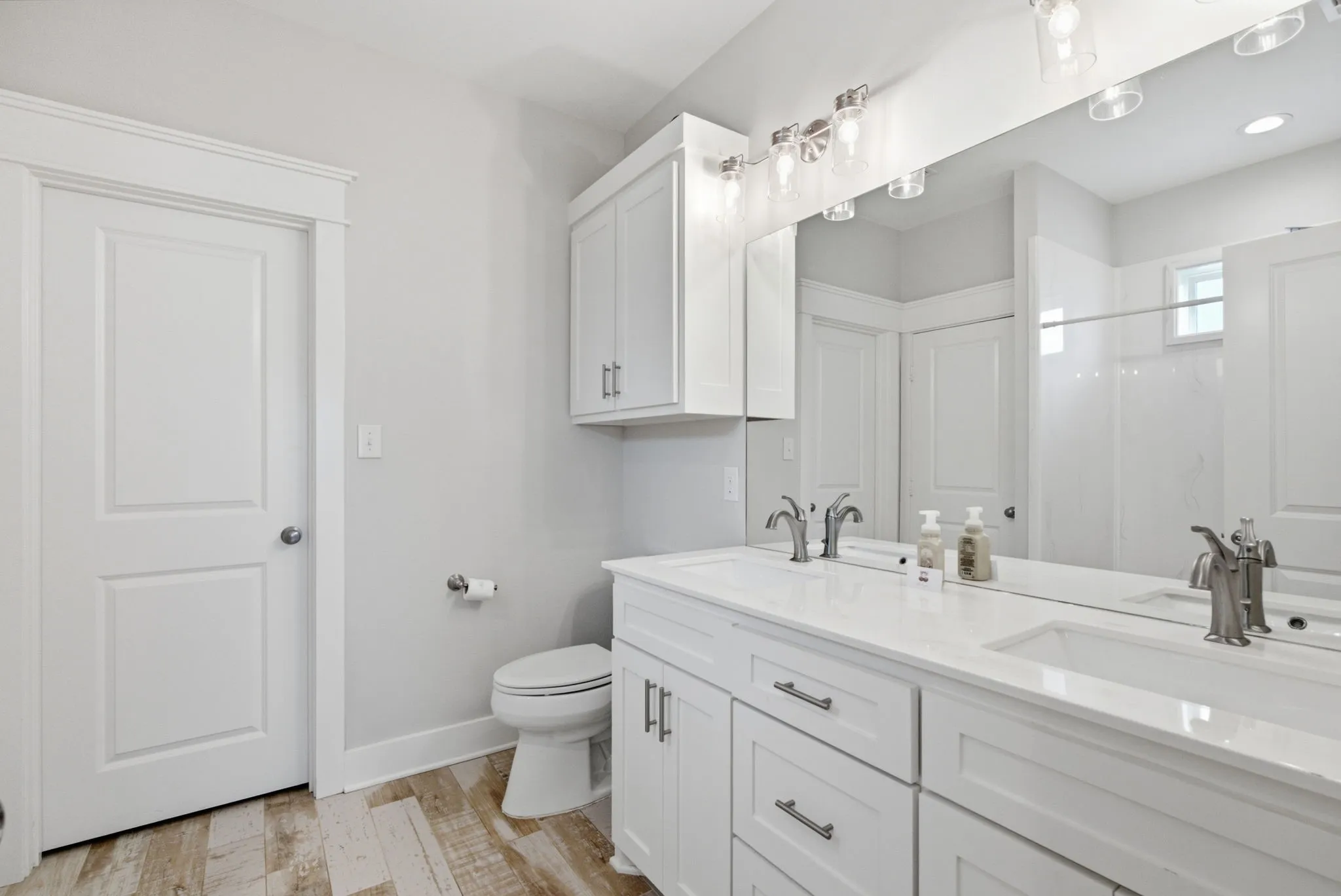 Single Family Residence For Sale in Smith County , 217 Smith Circle, Lindale, Texas 75771, 4 Bedroom, 2 Bathroom, 2 Garage spaces, 1,635 Sqft, built in 2019, mls#21409843, Real Estate Agent in Lindale, Homes For Sale in Smith county, Homes For Sale in Lindale, Realtor in Lindale Texas, Real Estate Brokerage Independent Realty Texas, Luminita Cordes Realtor