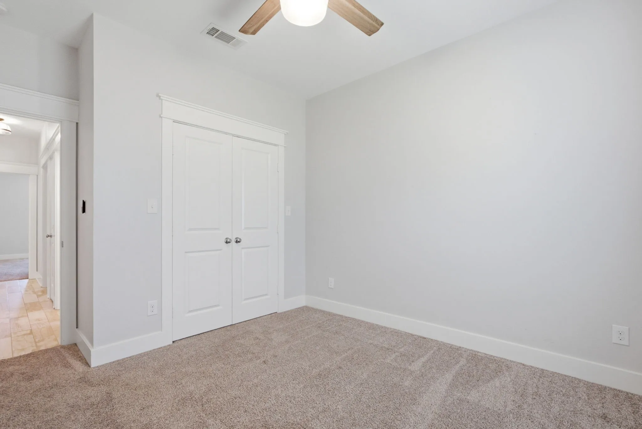 Single Family Residence For Sale in Smith County , 217 Smith Circle, Lindale, Texas 75771, 4 Bedroom, 2 Bathroom, 2 Garage spaces, 1,635 Sqft, built in 2019, mls#21409843, Real Estate Agent in Lindale, Homes For Sale in Smith county, Homes For Sale in Lindale, Realtor in Lindale Texas, Real Estate Brokerage Independent Realty Texas, Luminita Cordes Realtor