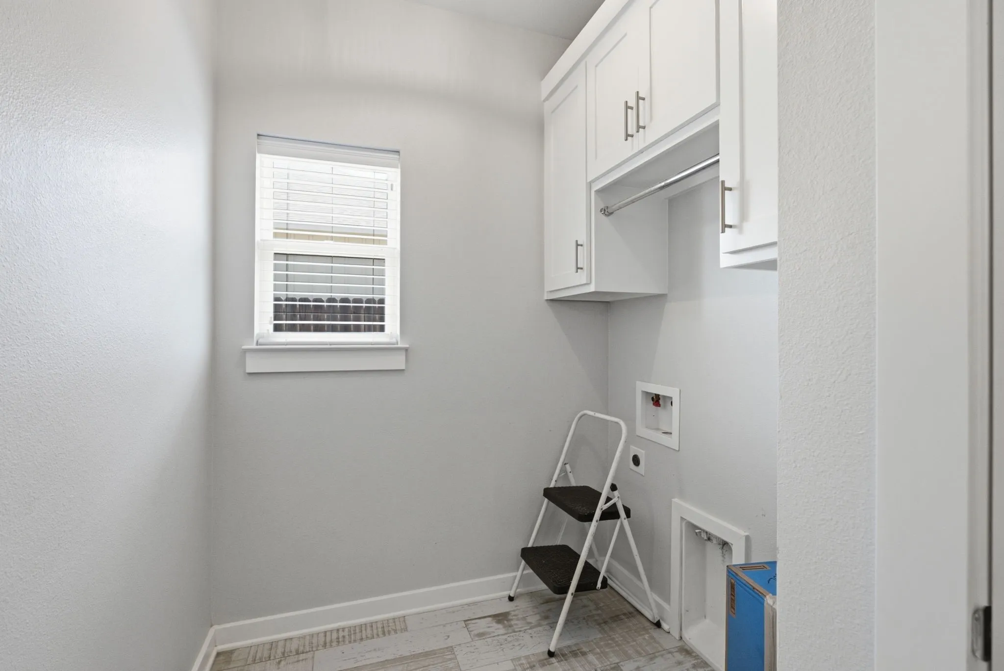 Single Family Residence For Sale in Smith County , 217 Smith Circle, Lindale, Texas 75771, 4 Bedroom, 2 Bathroom, 2 Garage spaces, 1,635 Sqft, built in 2019, mls#21409843, Real Estate Agent in Lindale, Homes For Sale in Smith county, Homes For Sale in Lindale, Realtor in Lindale Texas, Real Estate Brokerage Independent Realty Texas, Luminita Cordes Realtor