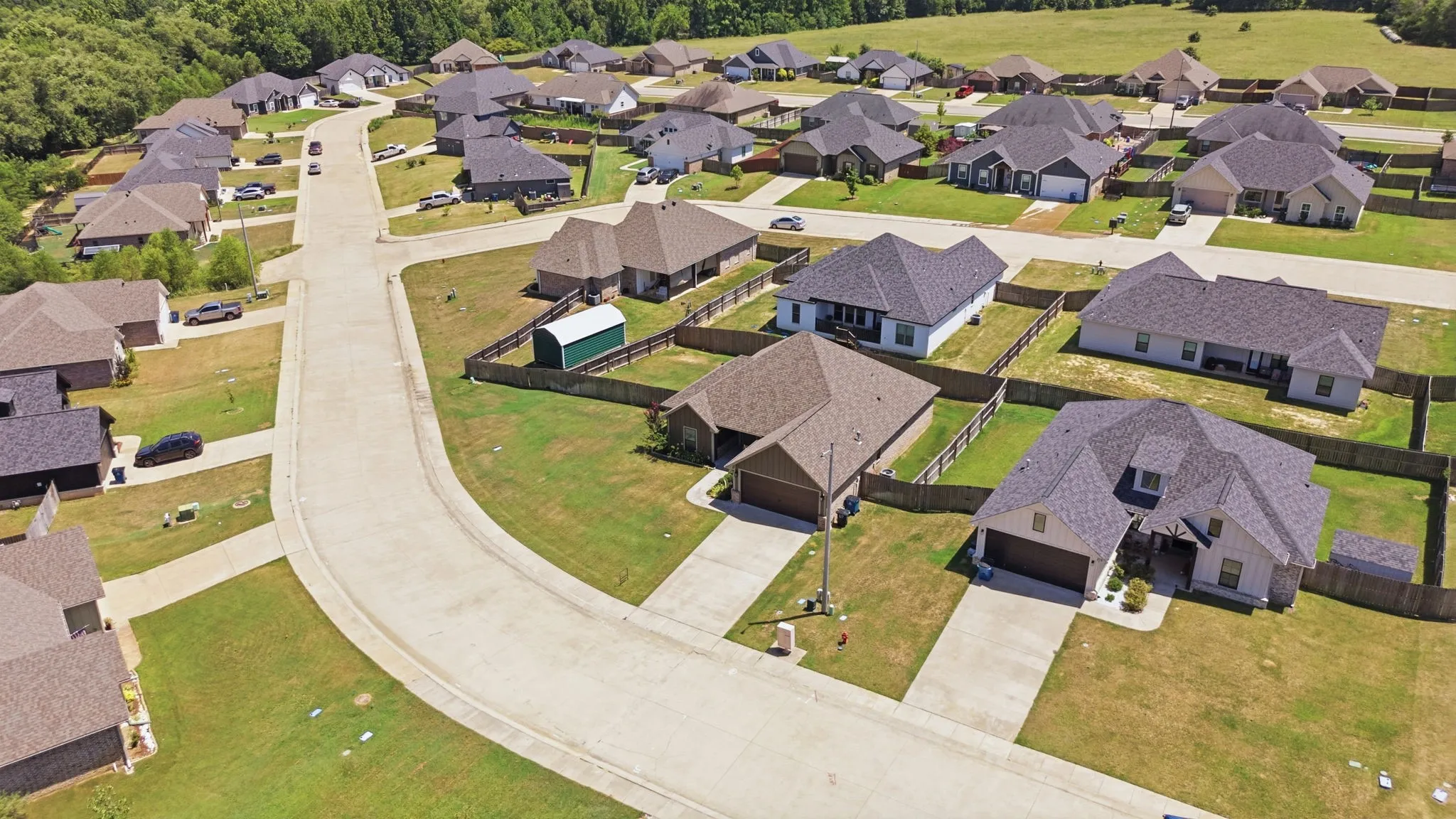 Single Family Residence For Sale in Smith County , 217 Smith Circle, Lindale, Texas 75771, 4 Bedroom, 2 Bathroom, 2 Garage spaces, 1,635 Sqft, built in 2019, mls#21409843, Real Estate Agent in Lindale, Homes For Sale in Smith county, Homes For Sale in Lindale, Realtor in Lindale Texas, Real Estate Brokerage Independent Realty Texas, Luminita Cordes Realtor